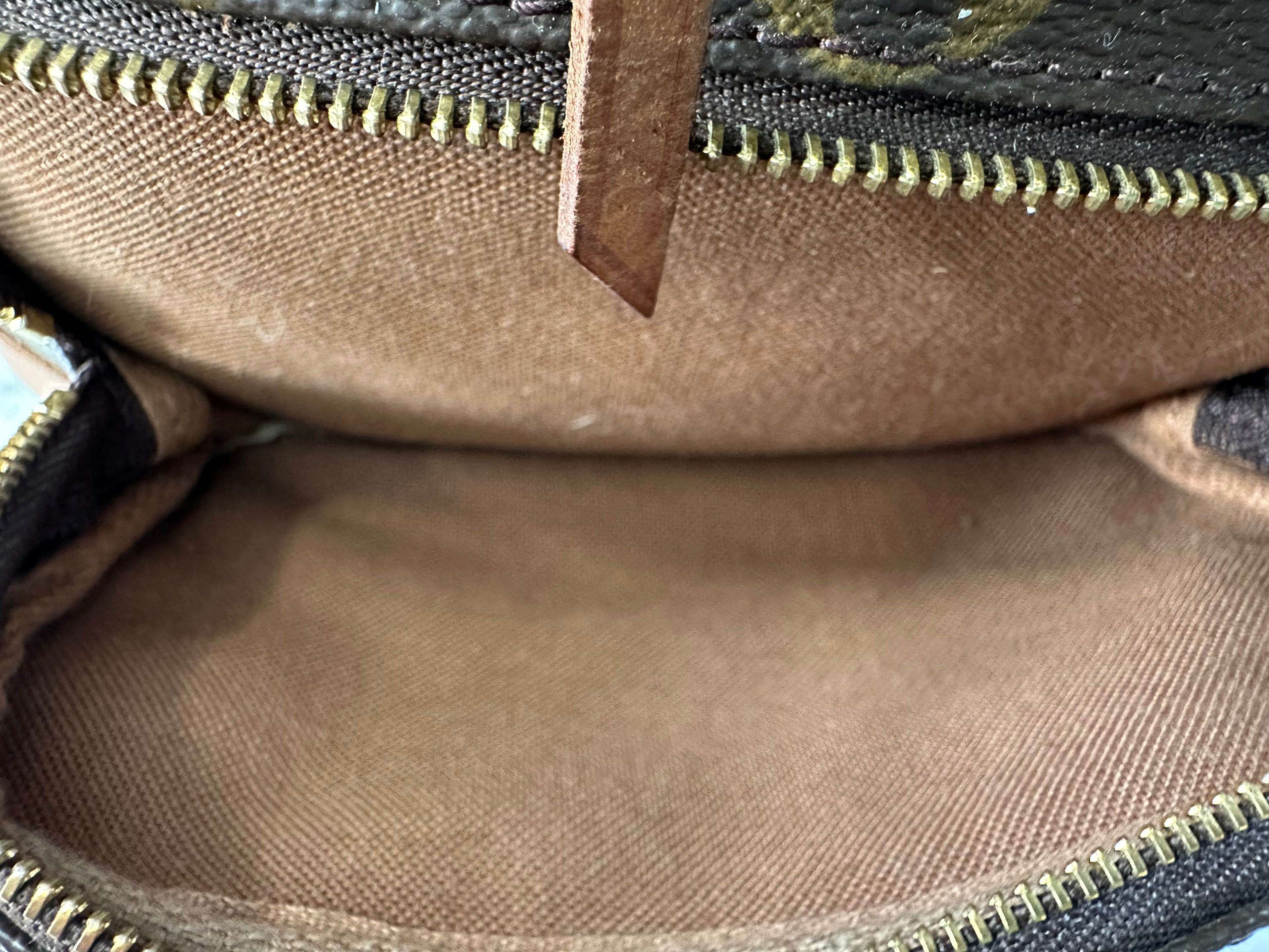 Louis Vuitton Montsouris MM