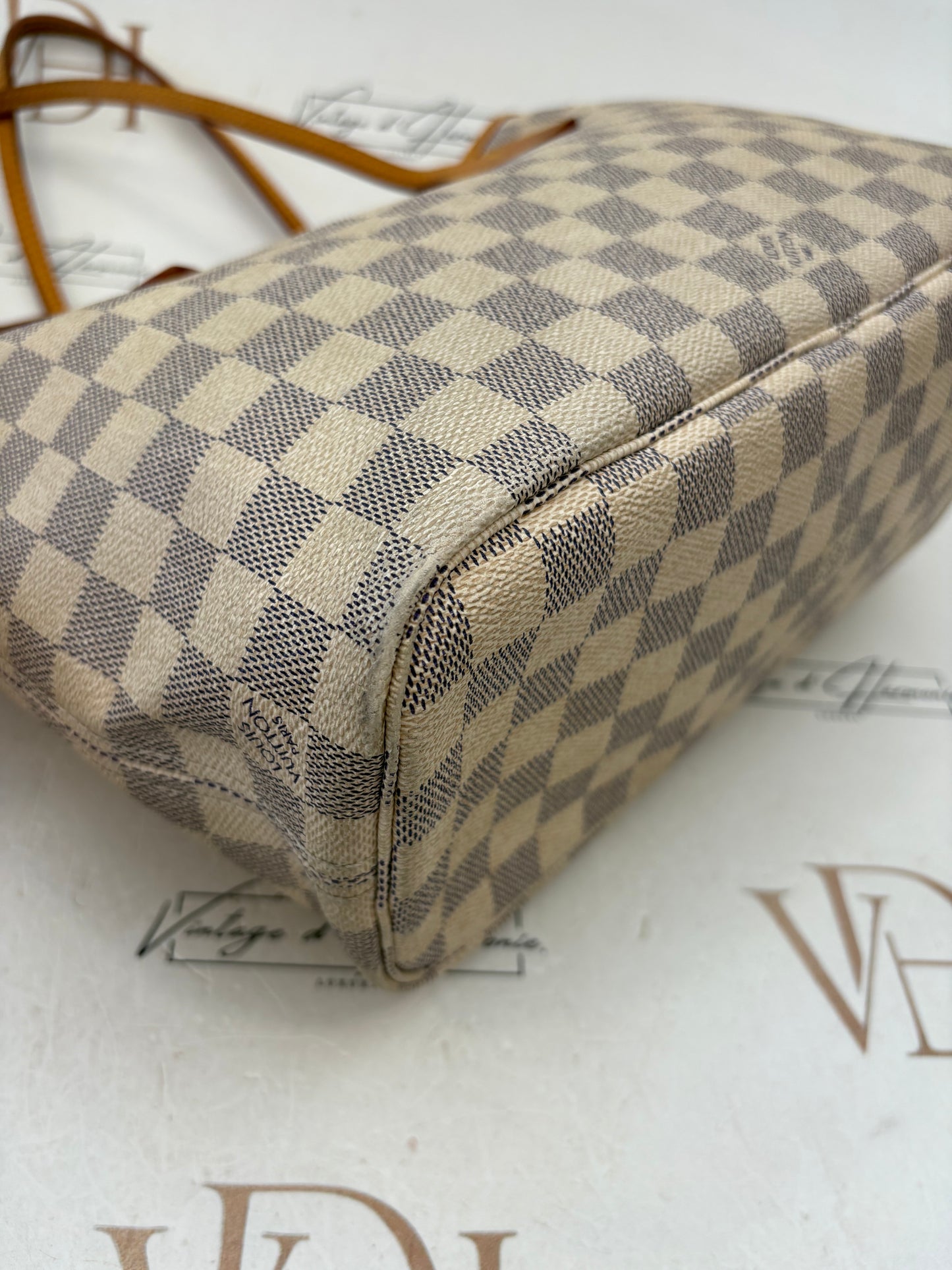 383689 - Louis Vuitton Neverfull PM