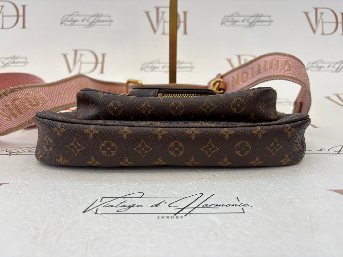 383754 - Louis Vuitton Multipochette