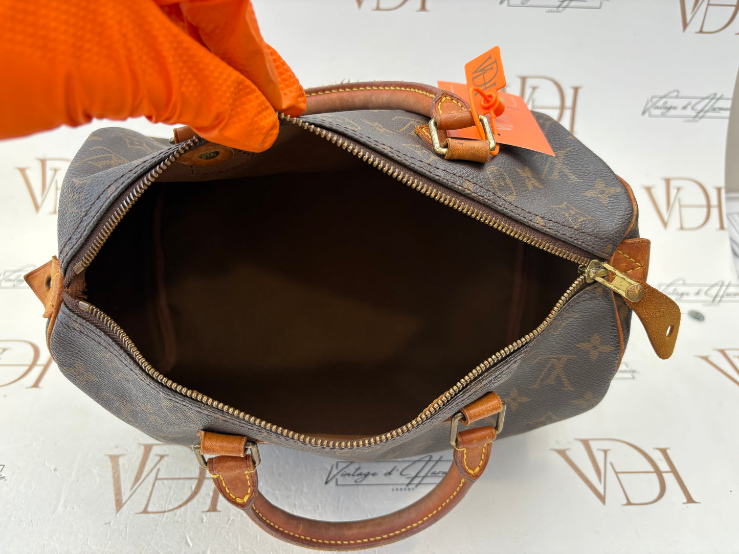 018149 - Louis Vuitton Speedy 30