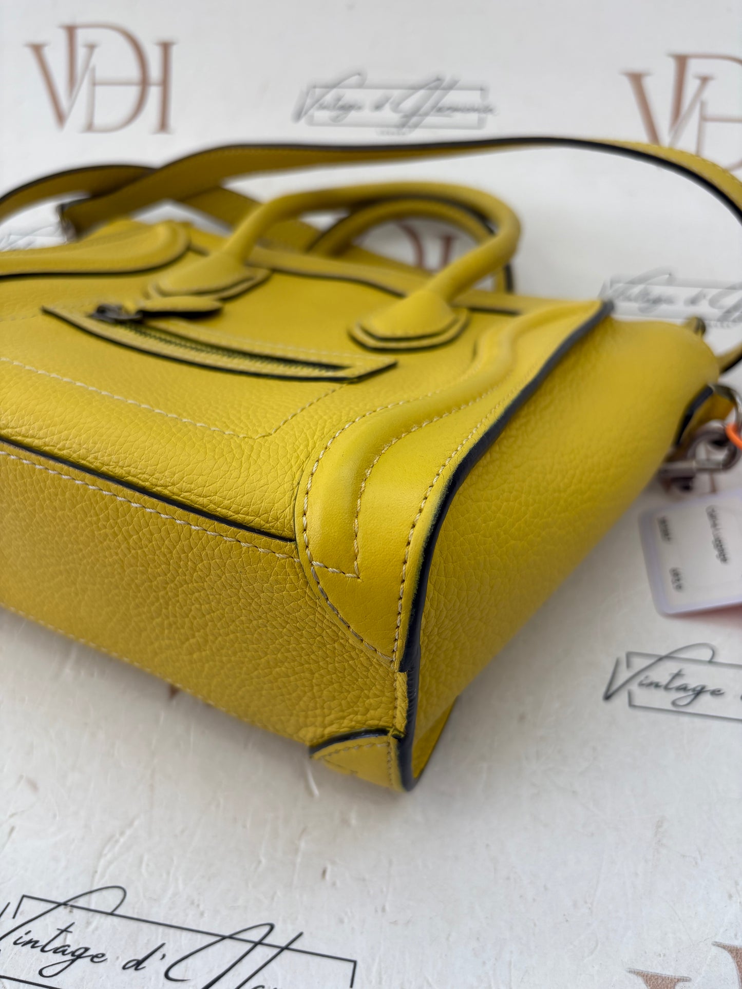 383887 - Céline Luggage Nano