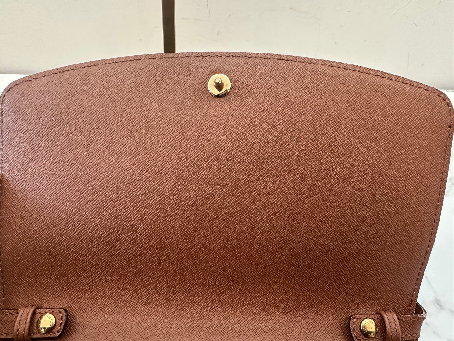 Louis Vuitton Bordeaux 23