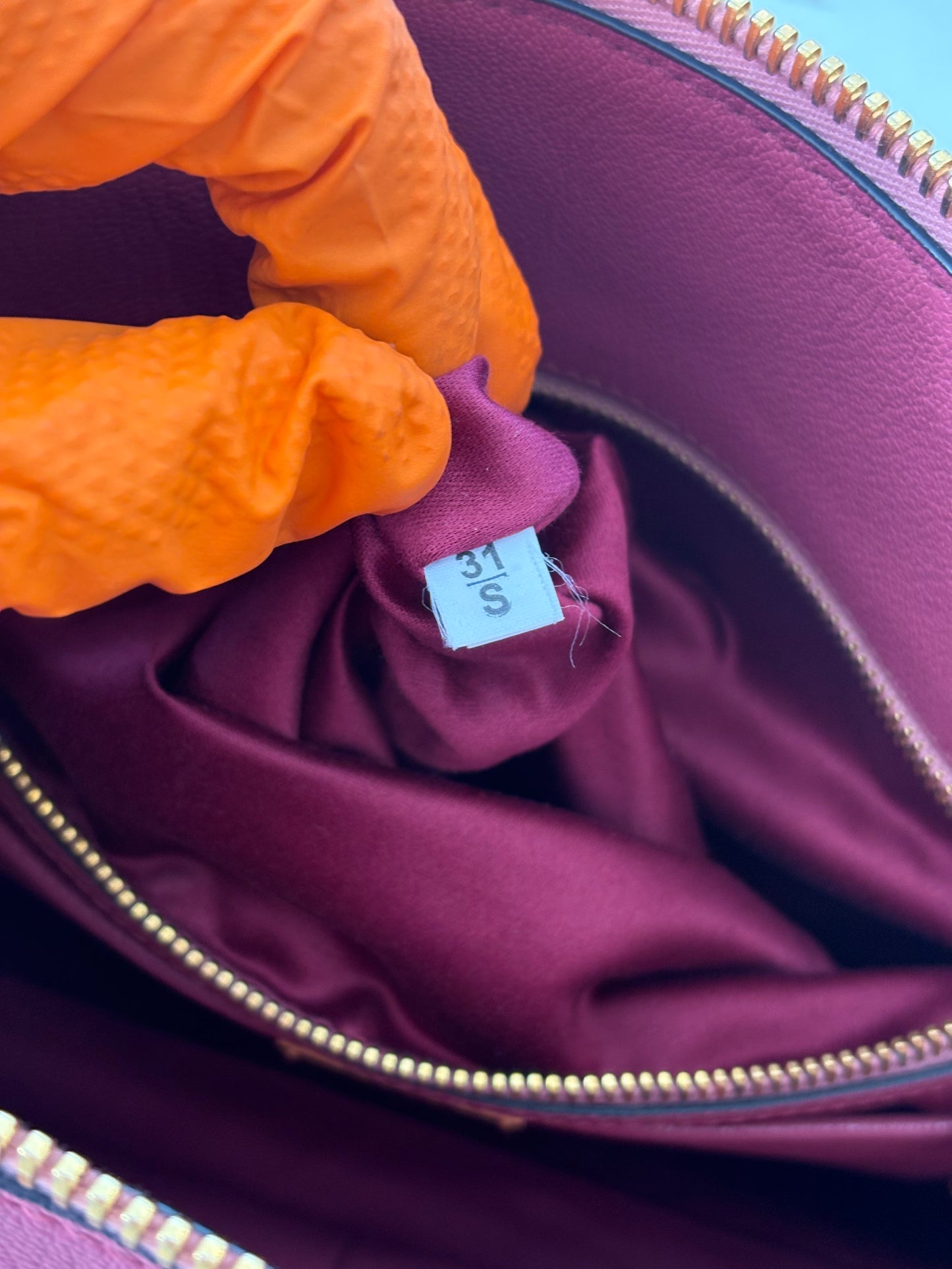 384308 - Miu Miu