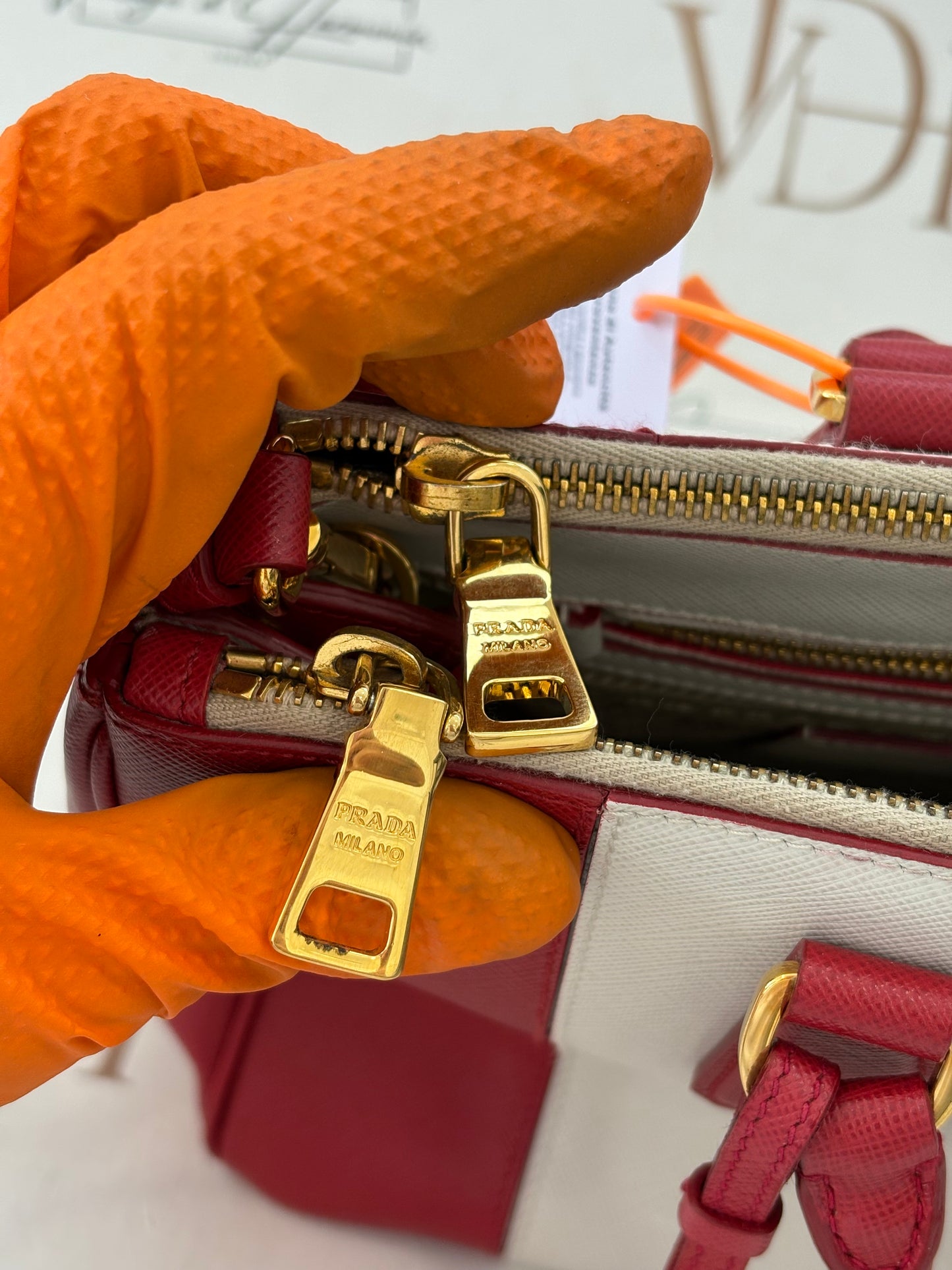 201448 - Prada Galleria