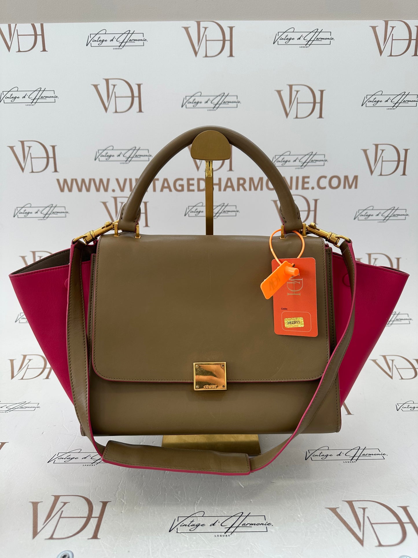 382911 - Céline Trapeze