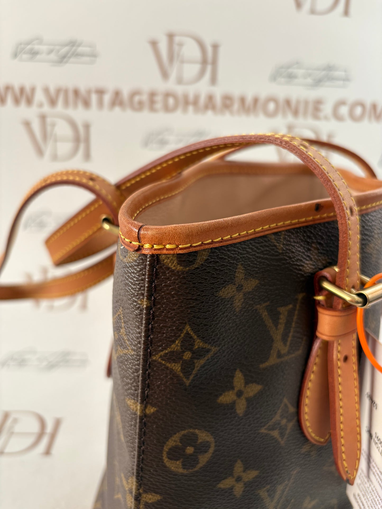 019009 - Louis Vuitton Bucket PM