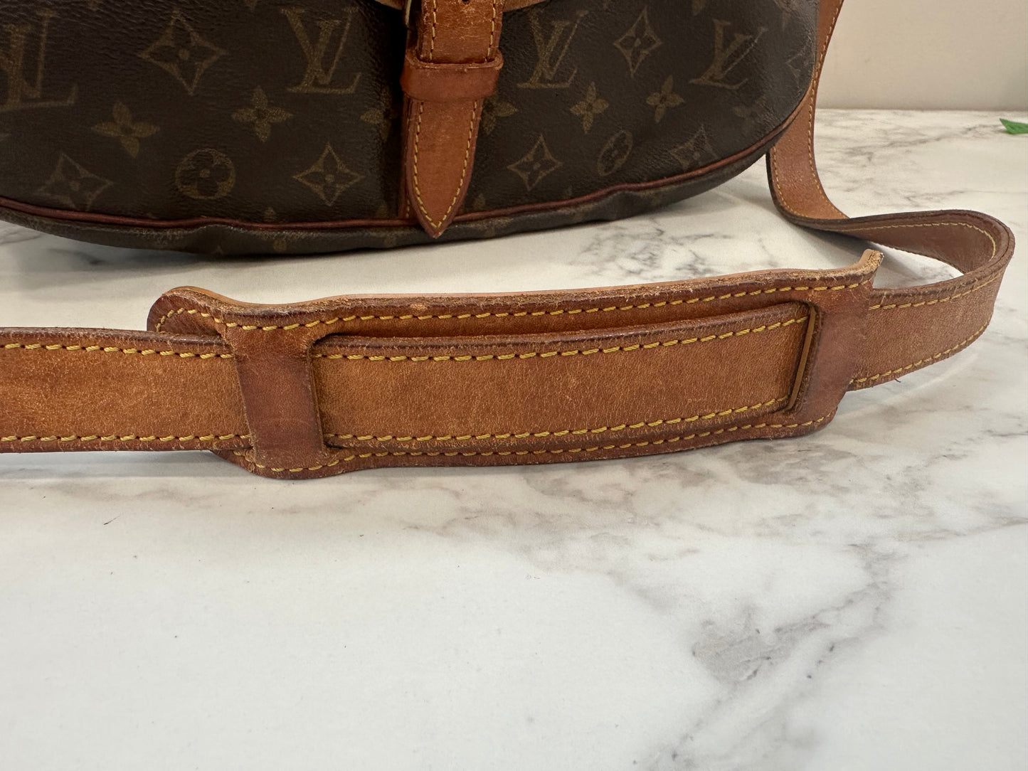 Louis Vuitton Saumur 35