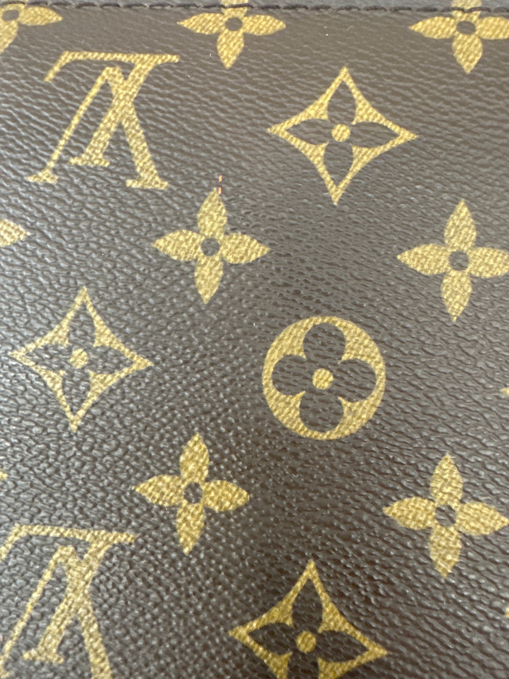 Louis Vuitton Courcelles