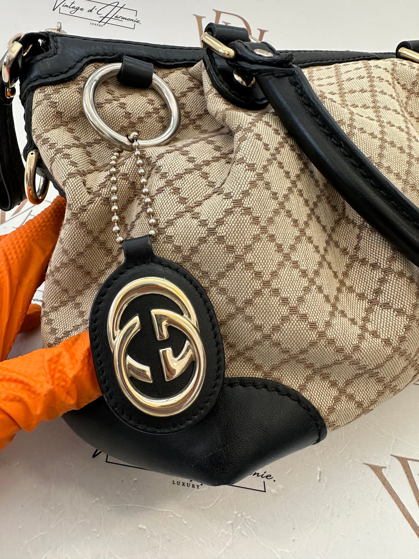 382490 - Gucci Sukey