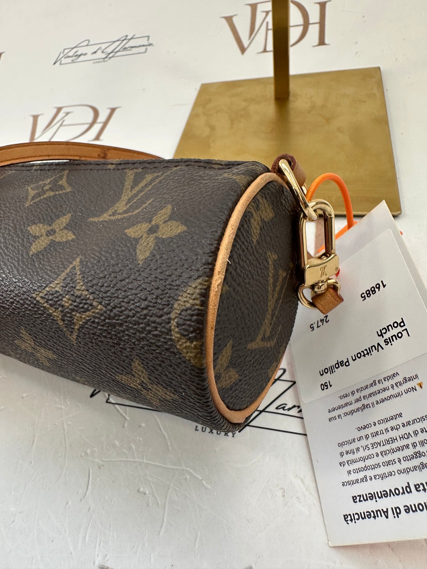 016885 - Louis Vuitton Papillon Pouch