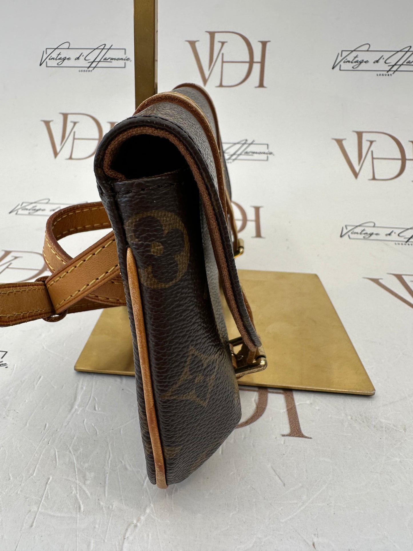 017802 - Louis Vuitton Pochette Marelle