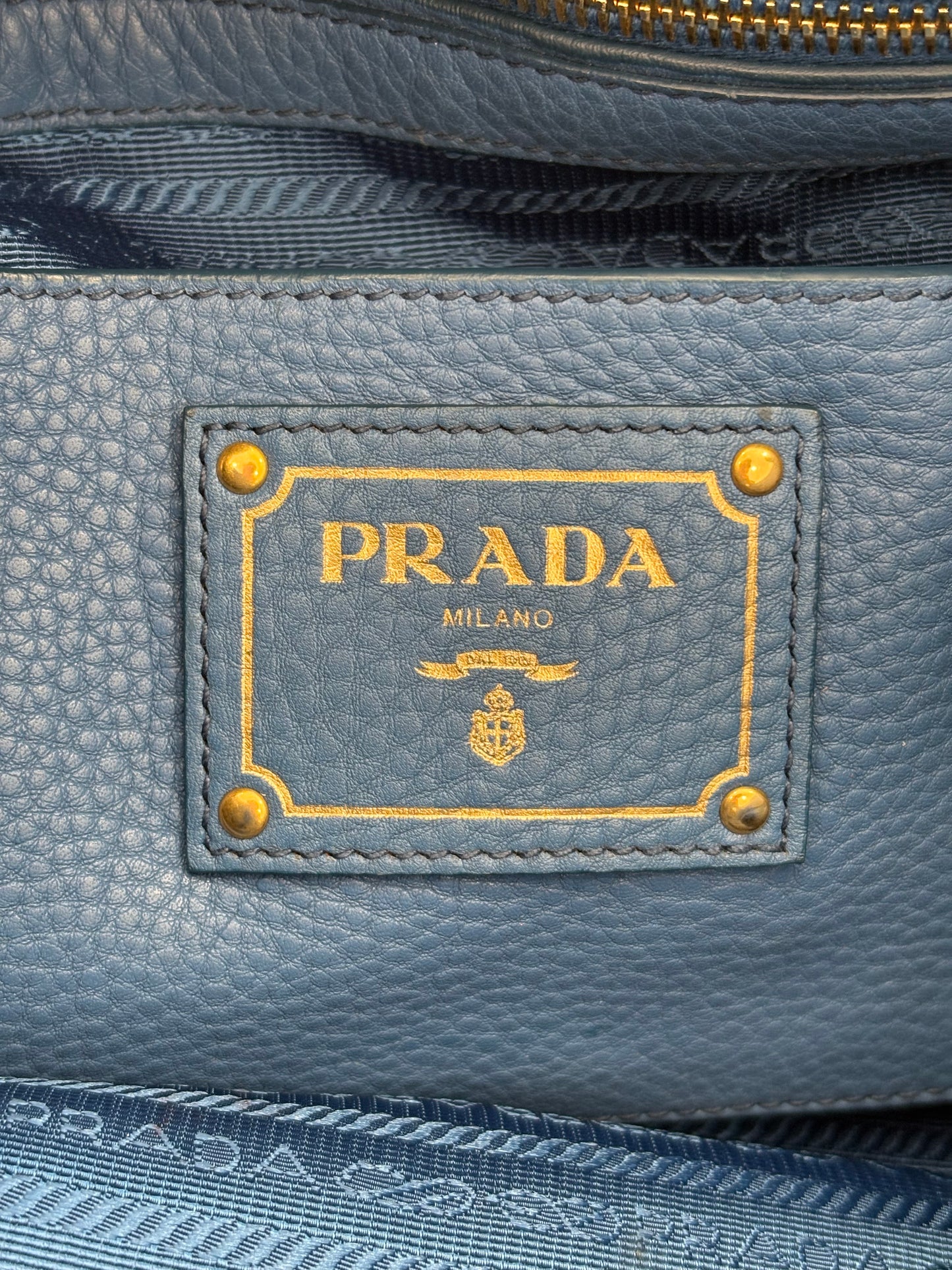018353 - Prada Blue