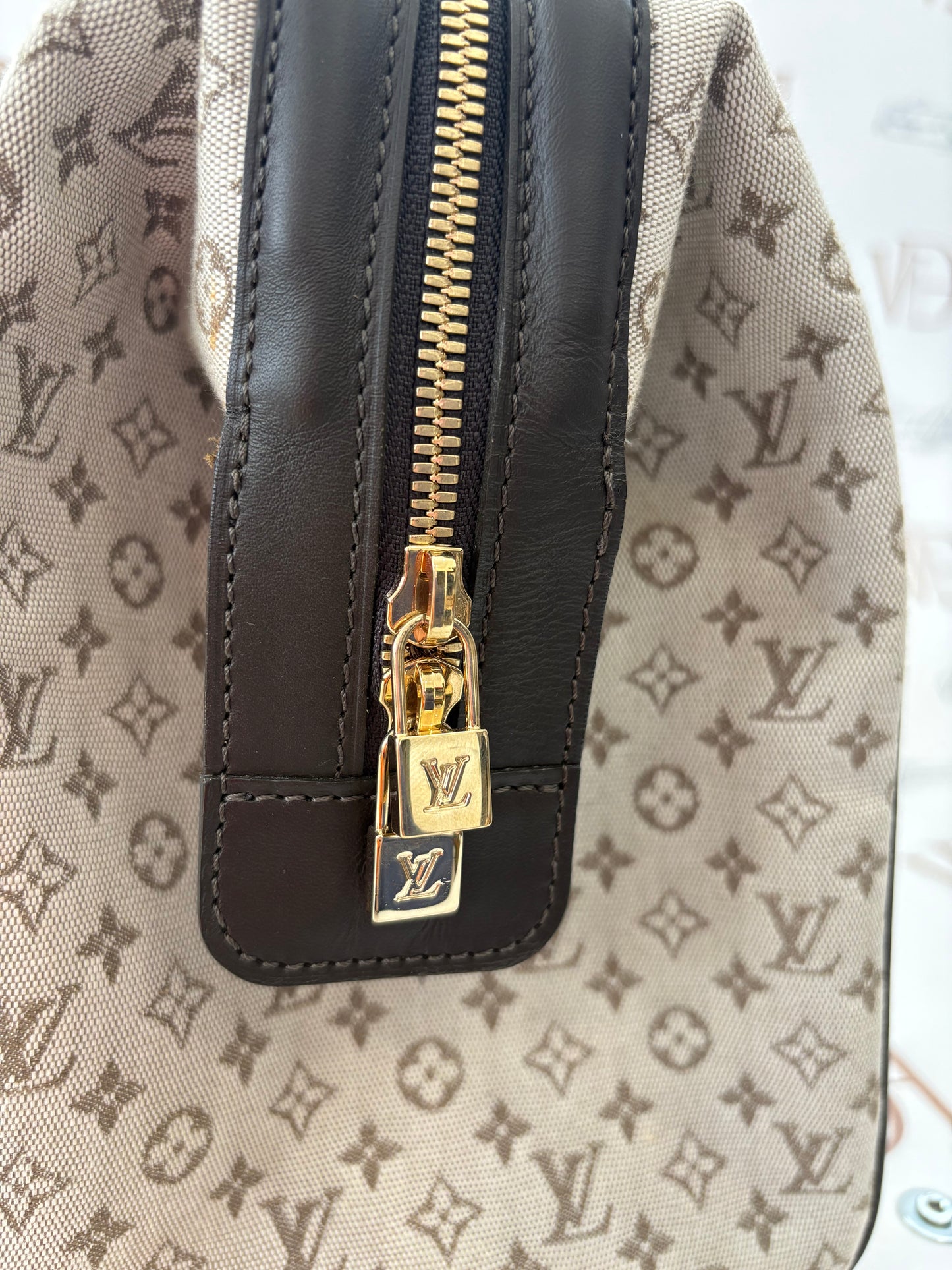 018777 - Louis Vuitton Khaki Mini Josephine GM