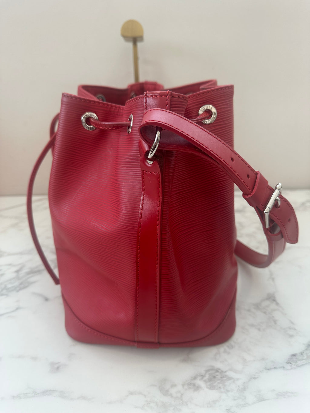 Louis Vuitton Noé Epi Red