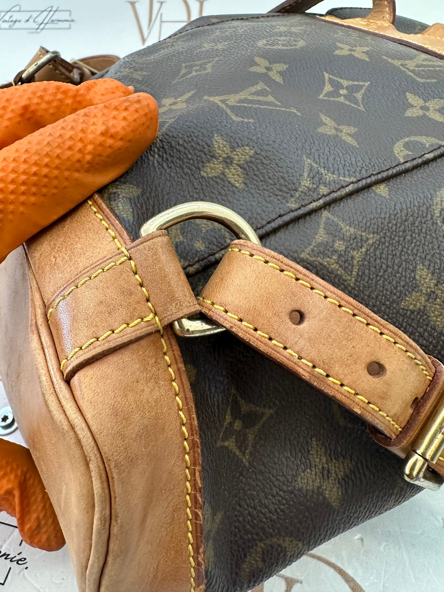 017912 - Louis Vuitton Montsouris MM