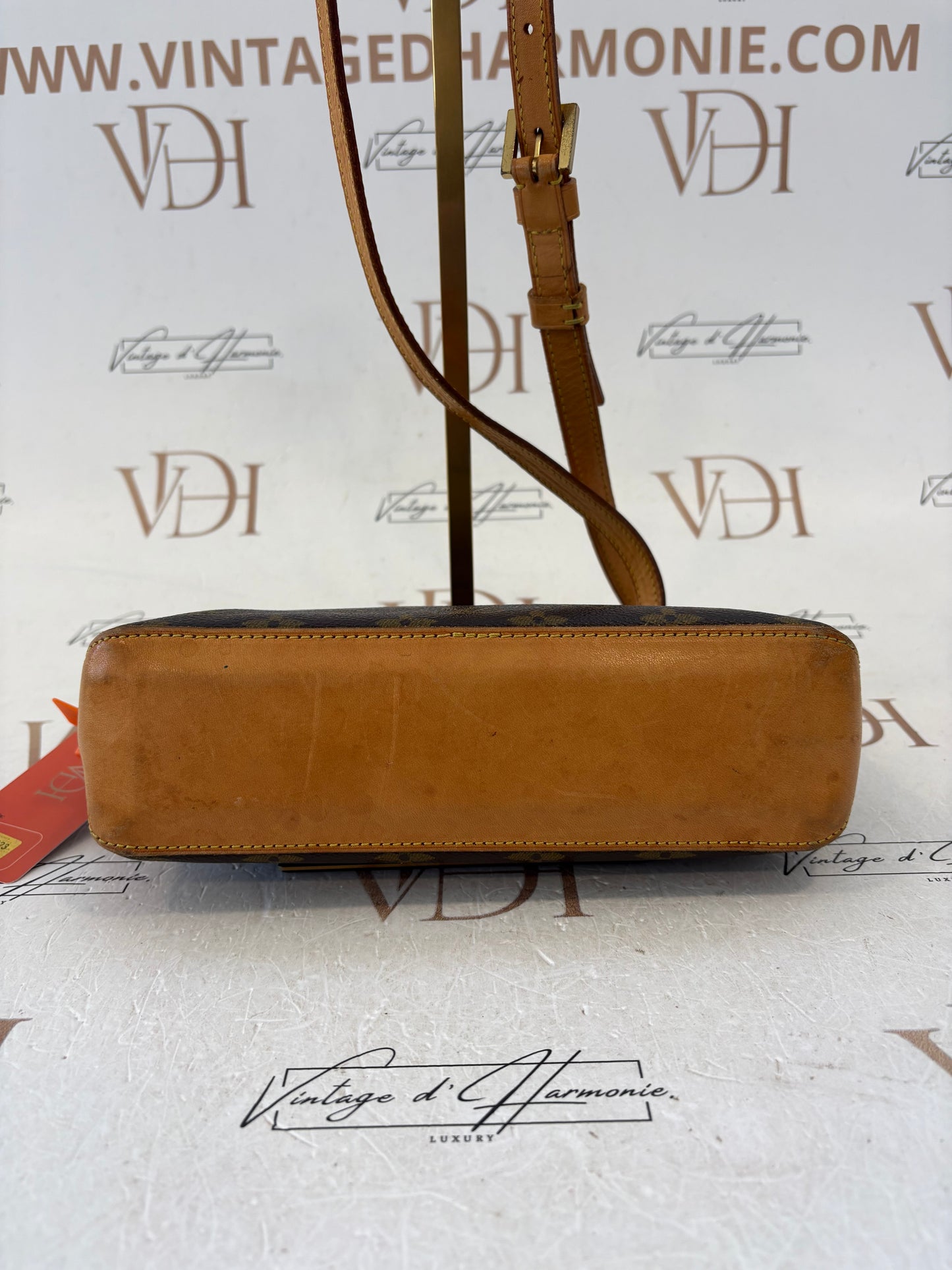018323 - Louis Vuitton Trotteur