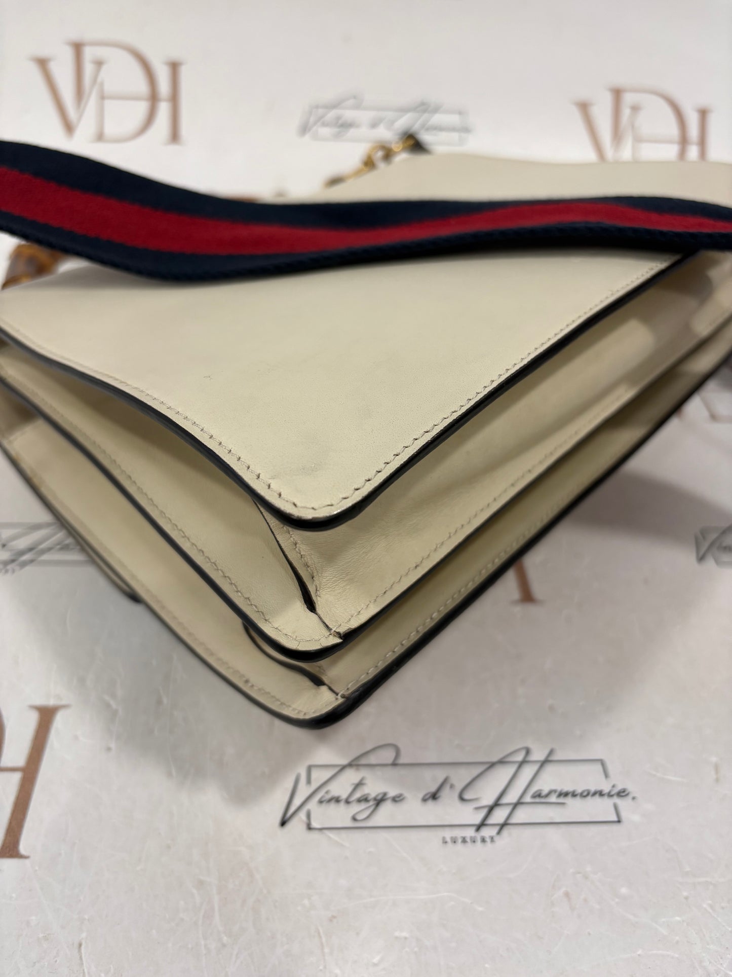 383889 - Gucci Dionysus