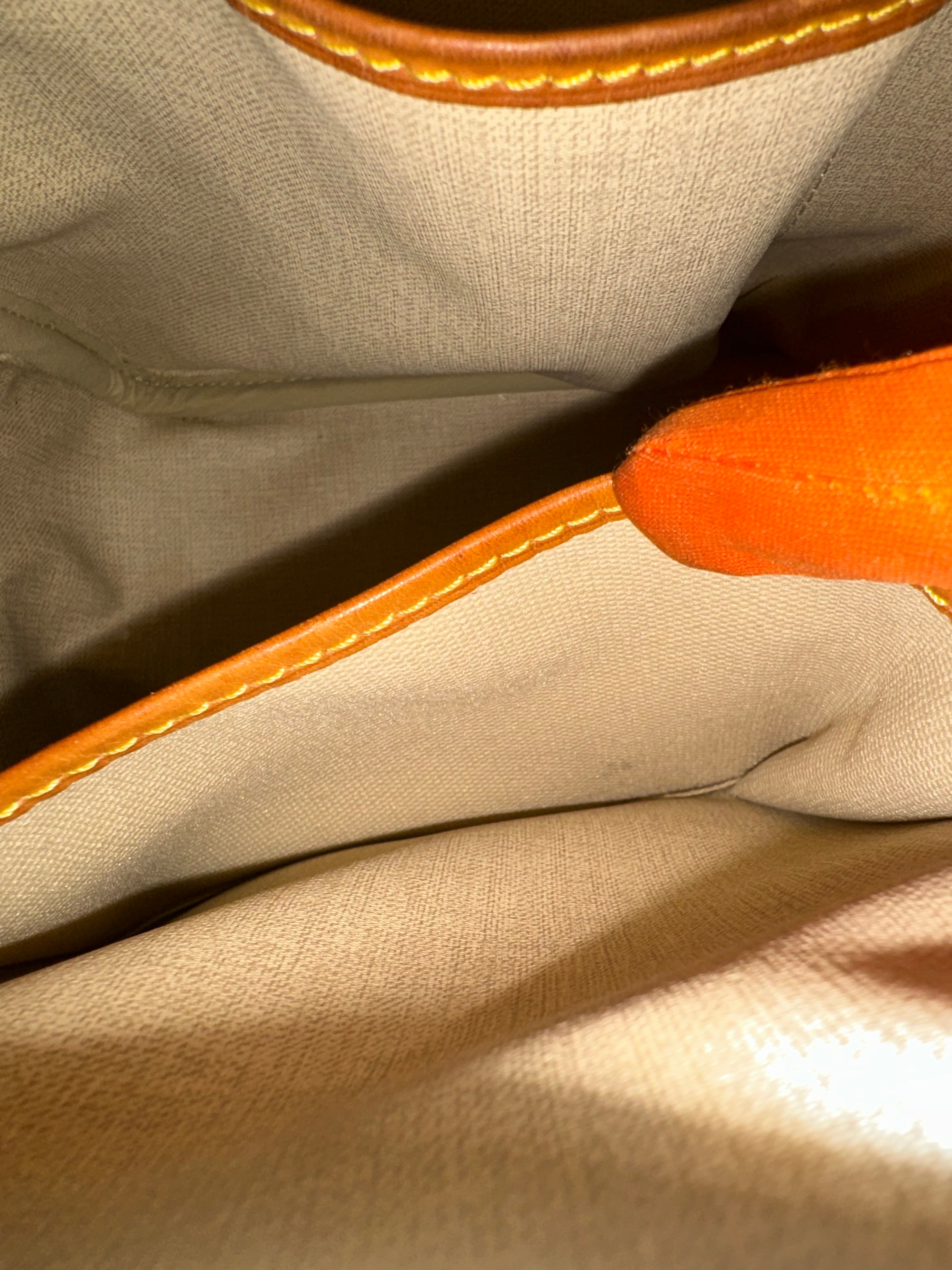 Louis Vuitton Deauville