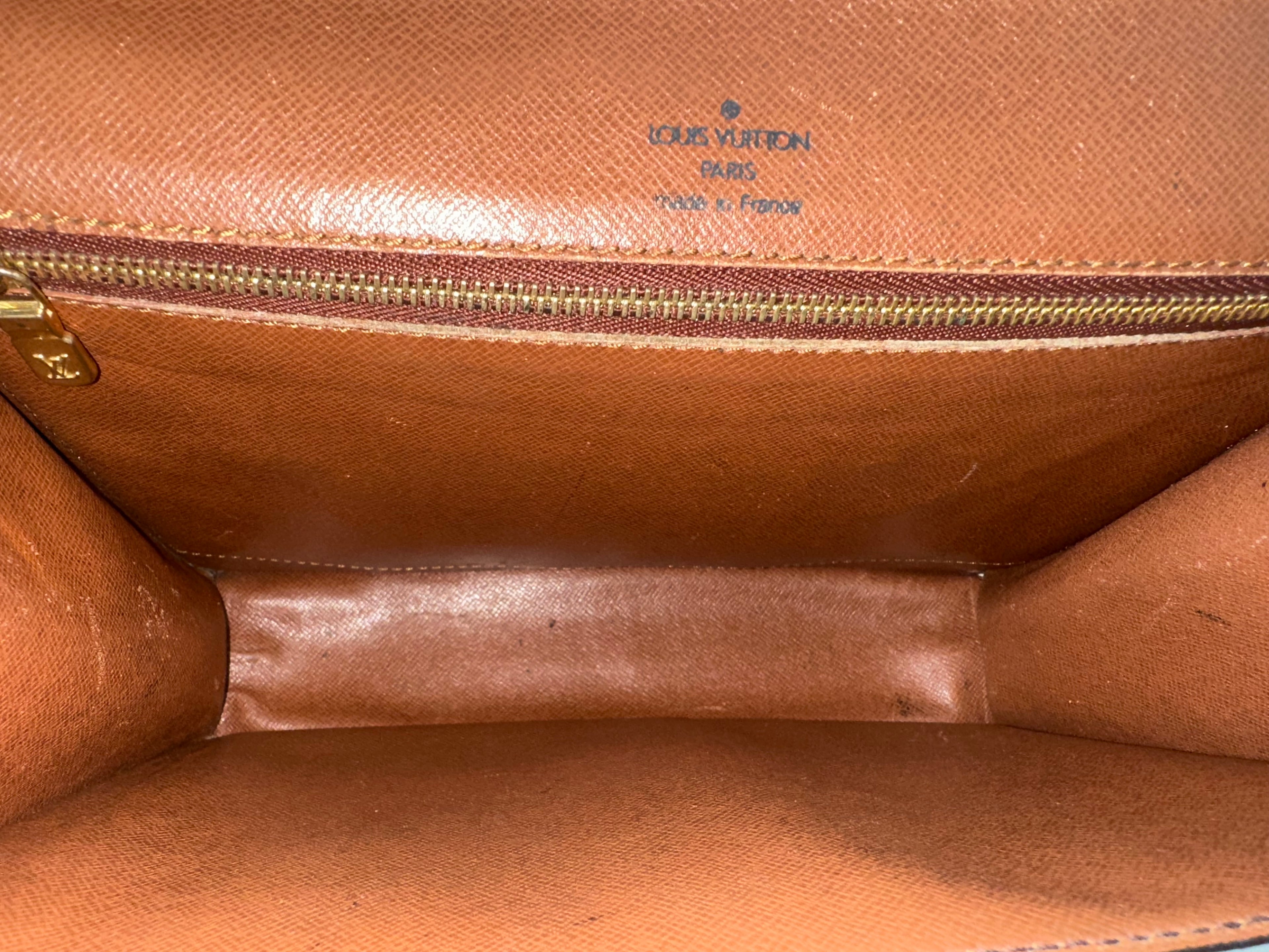 Louis Vuitton Monceau 26