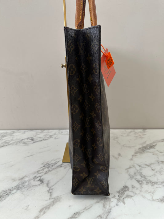 Louis Vuitton Sac Plat
