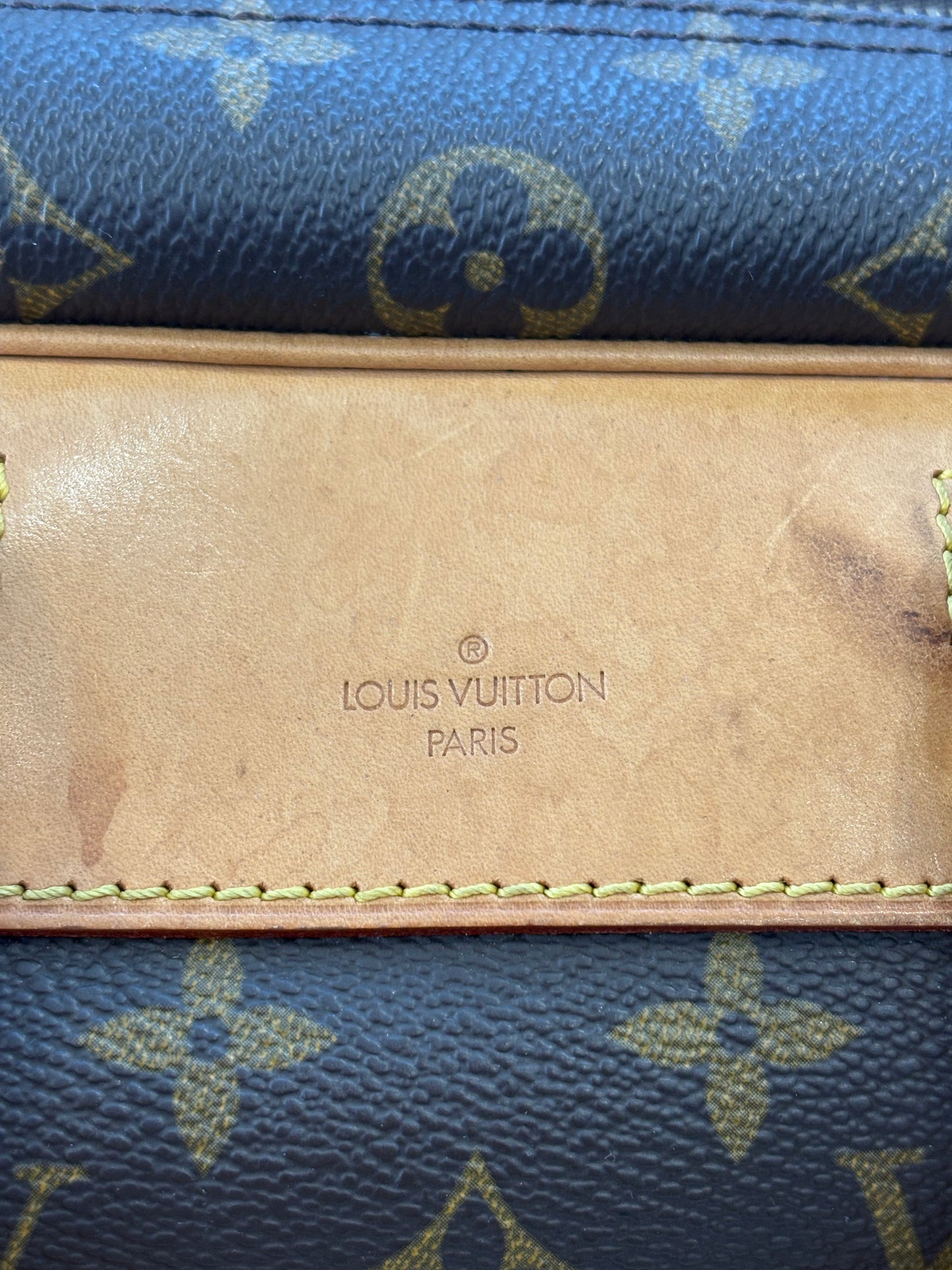 018276 - Louis Vuitton Deauville