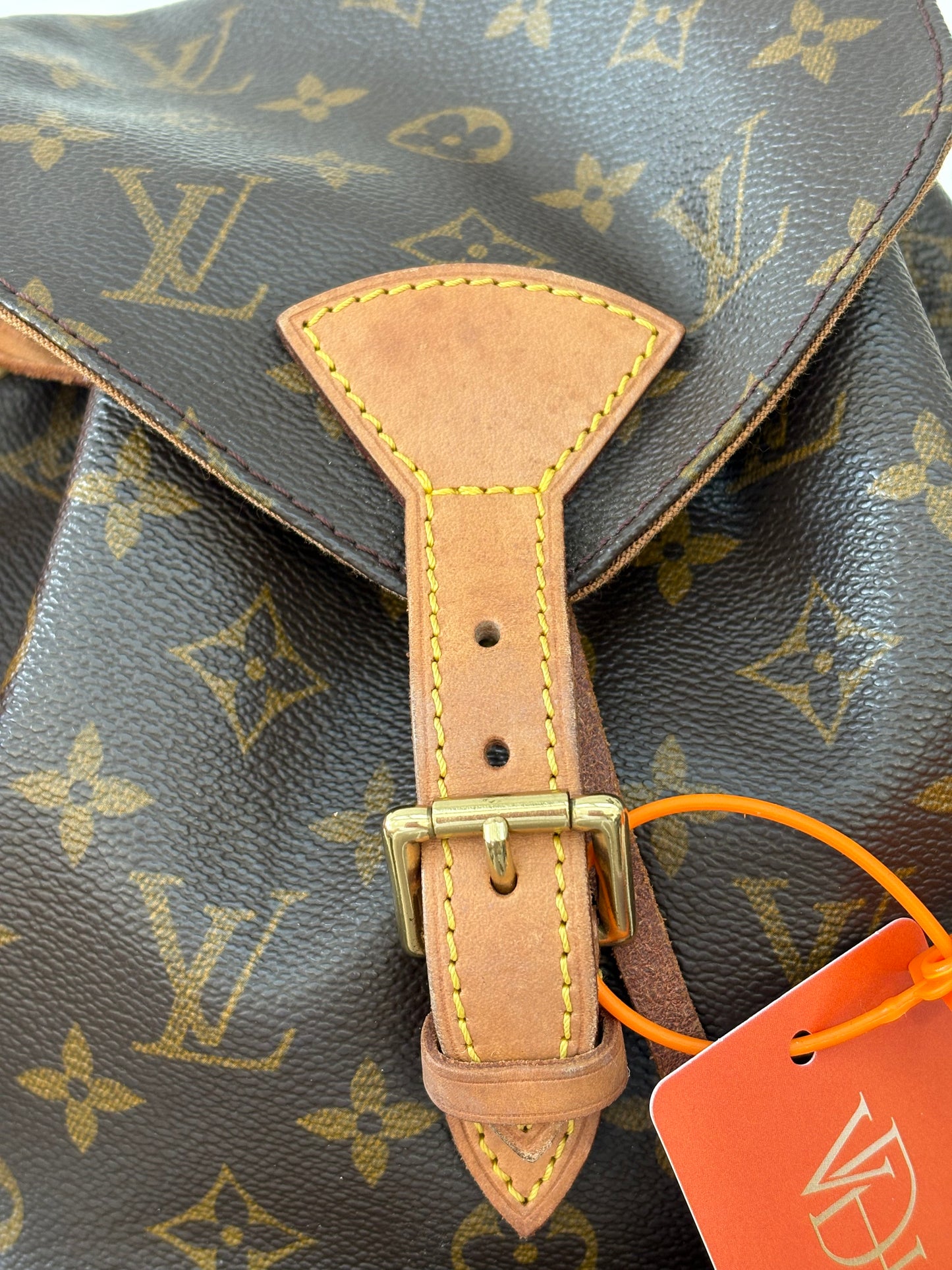 018236 - Louis Vuitton Montsouris