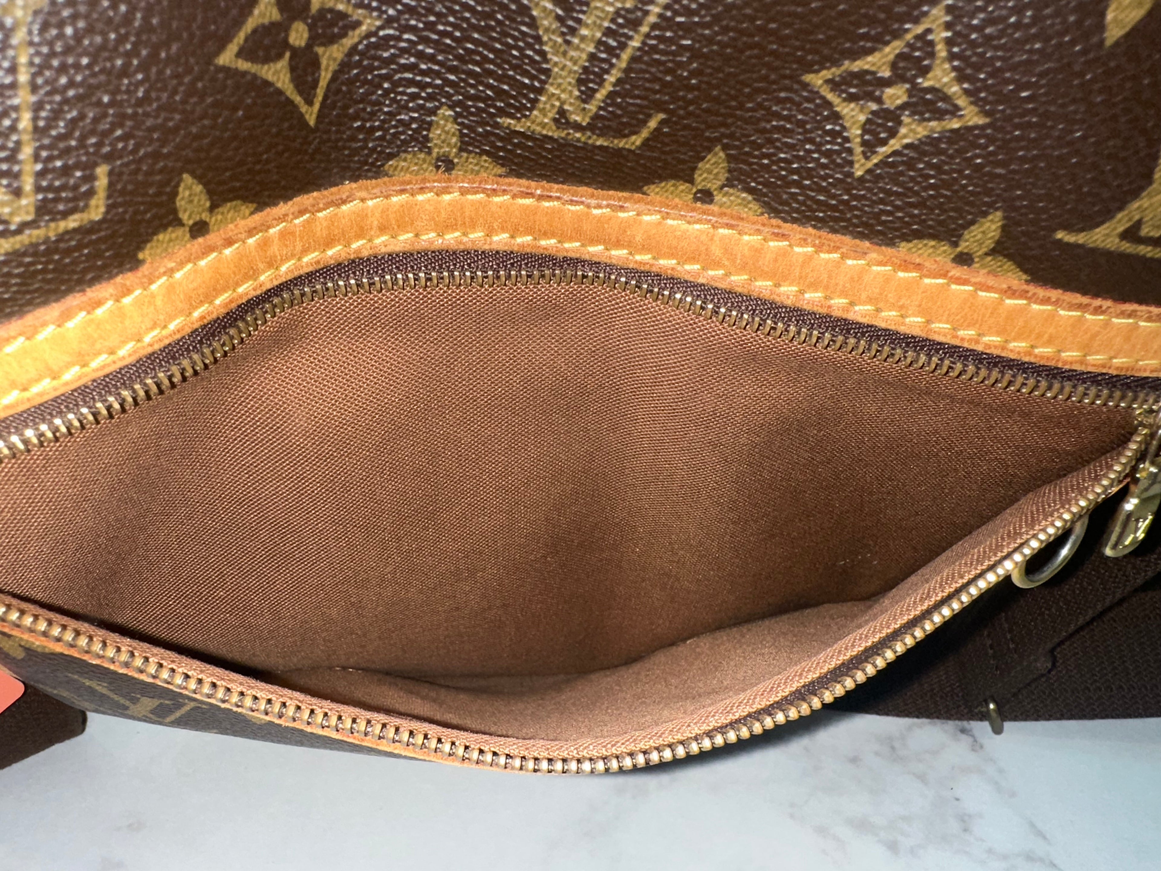 Louis Vuitton Messenger Bosphore