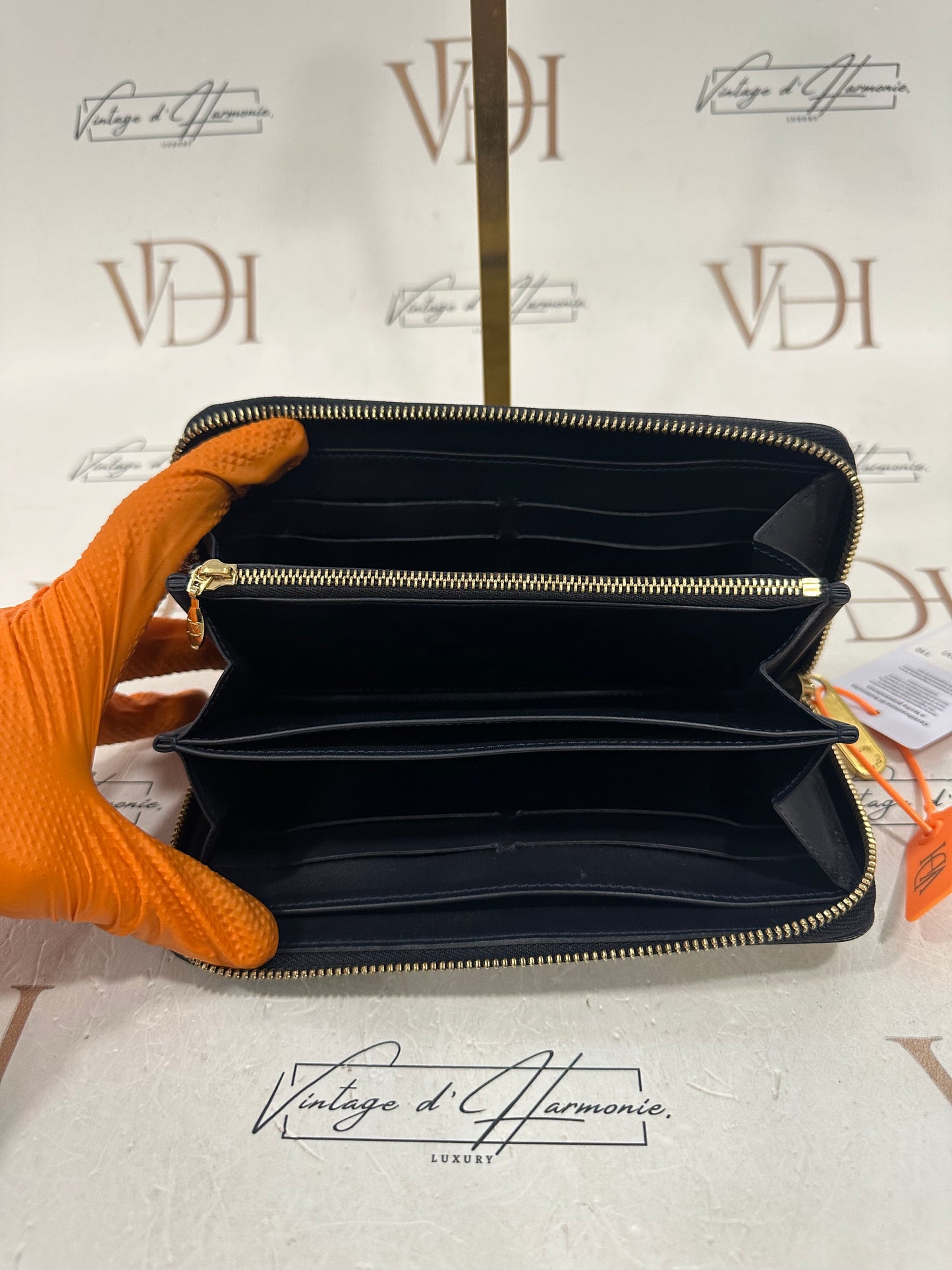 383984 - Louis Vuitton Wallet