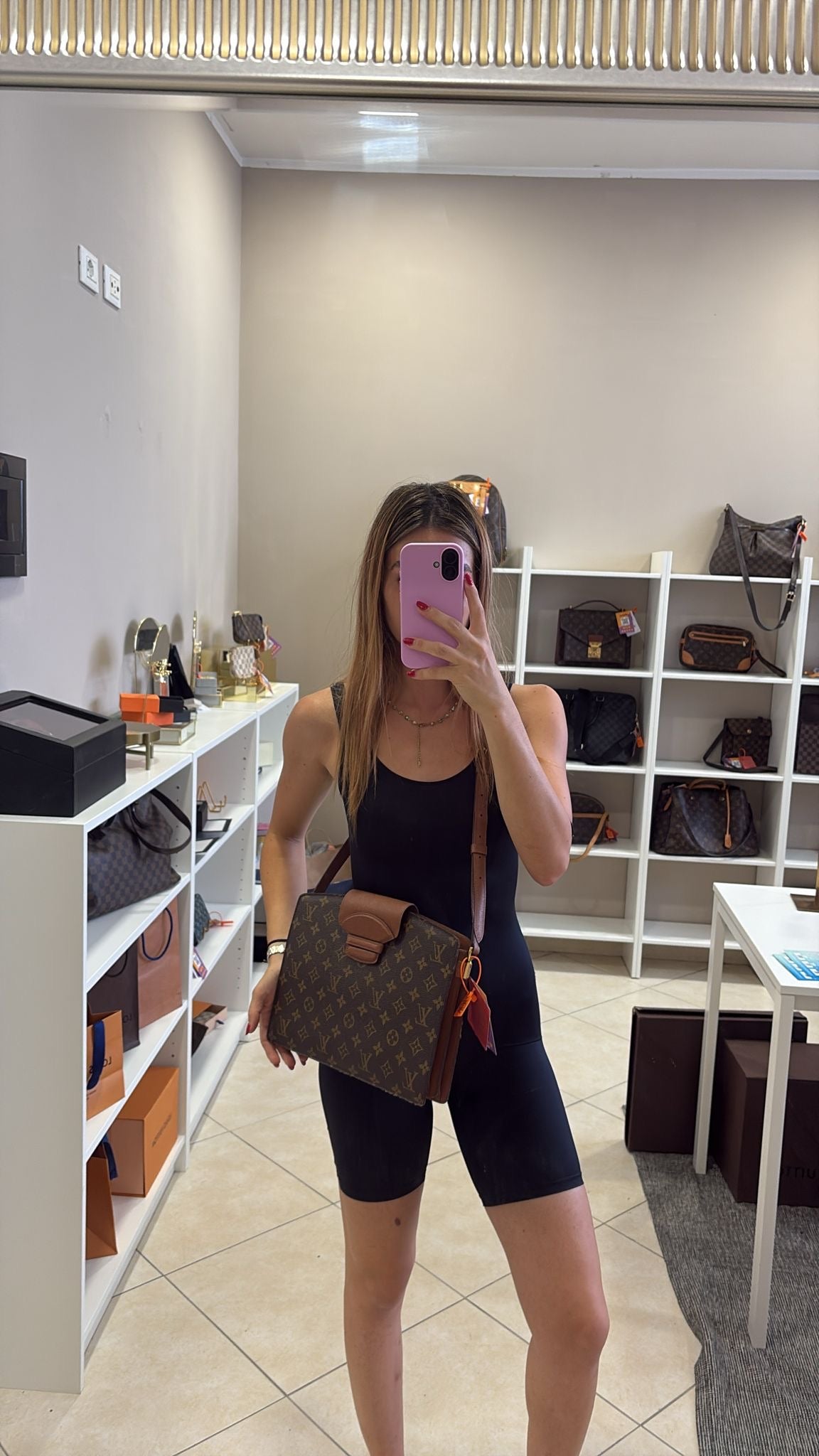 Louis Vuitton Courcelles