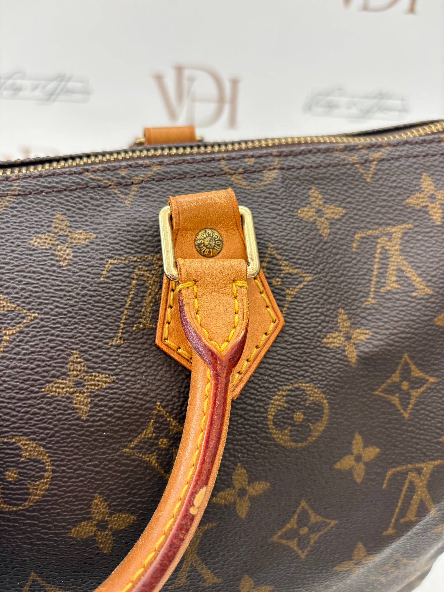 018787 - Louis Vuitton Speedy 35