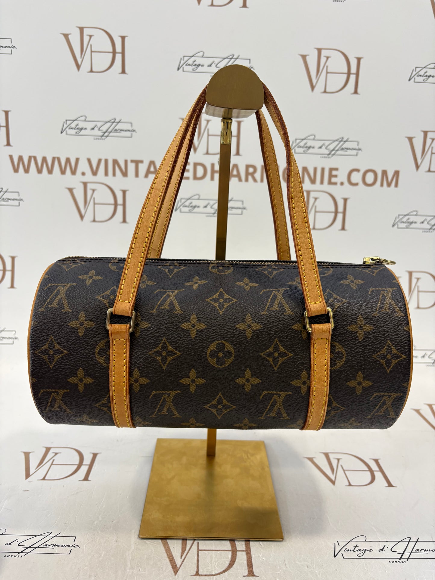 016915 - Louis Vuitton Papillon 26