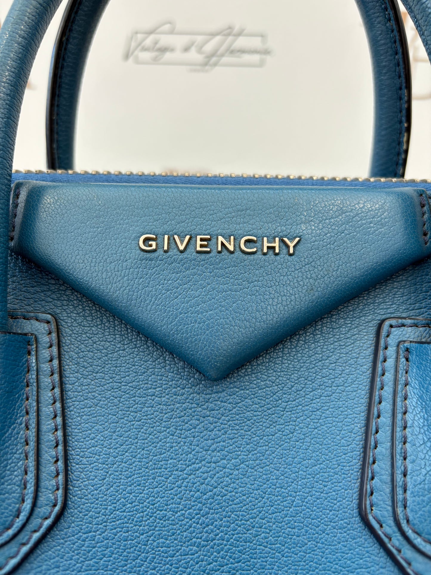 383578 - Givenchy Antigona