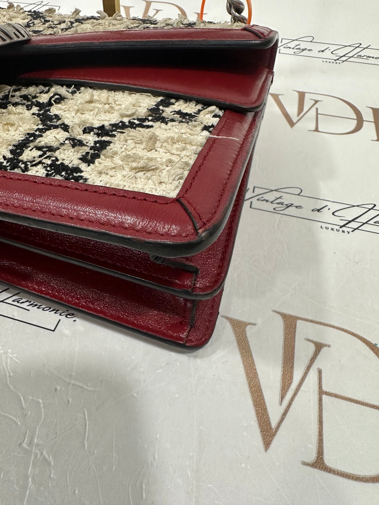 383136 - Gucci Dionysus