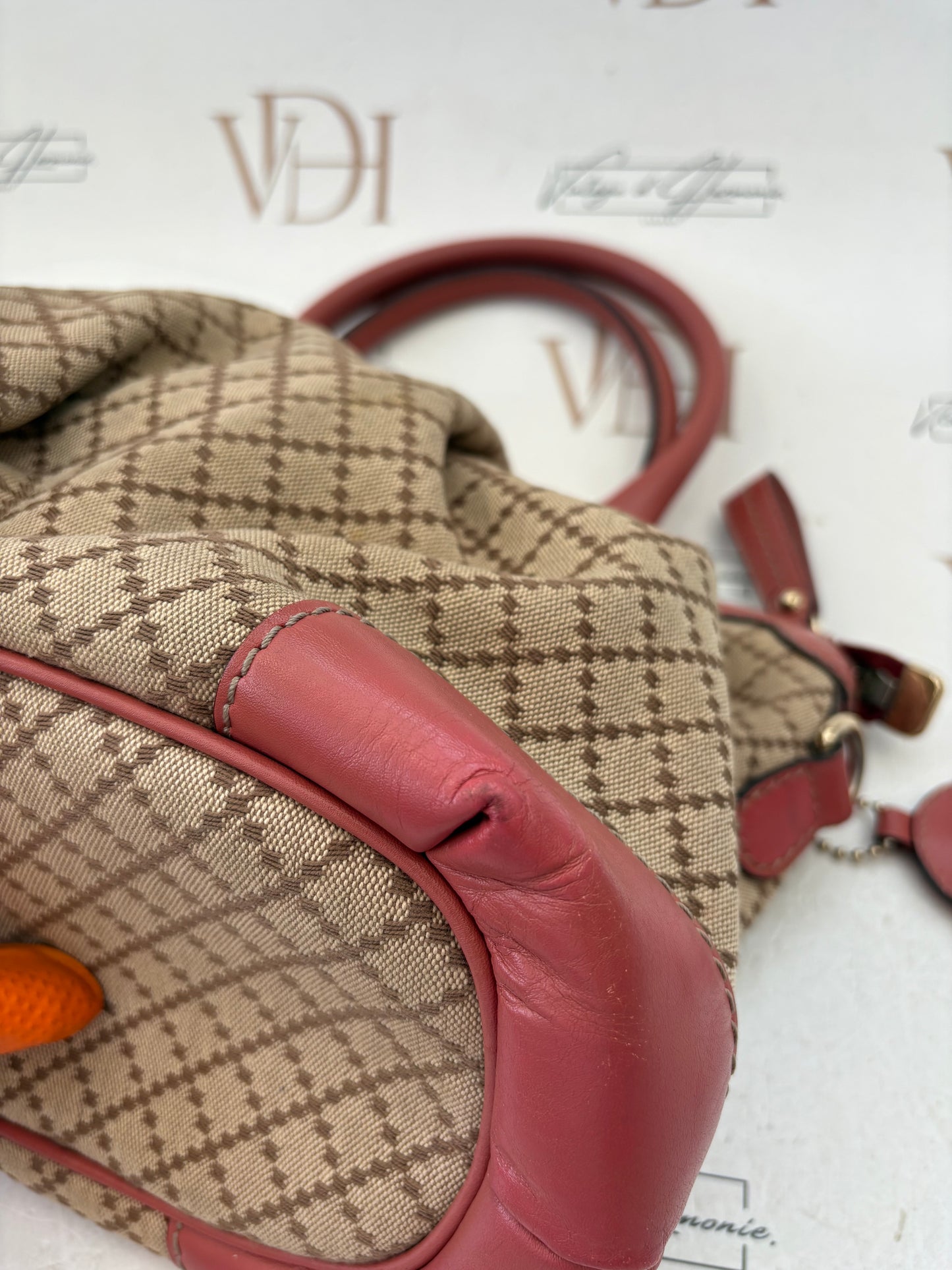 38307 - Gucci Sukey