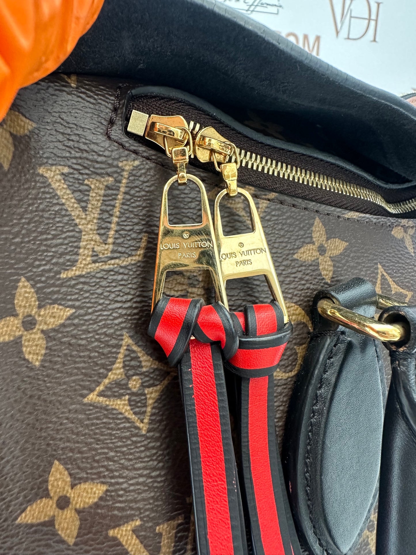 382557 - Louis Vuitton Tuileries