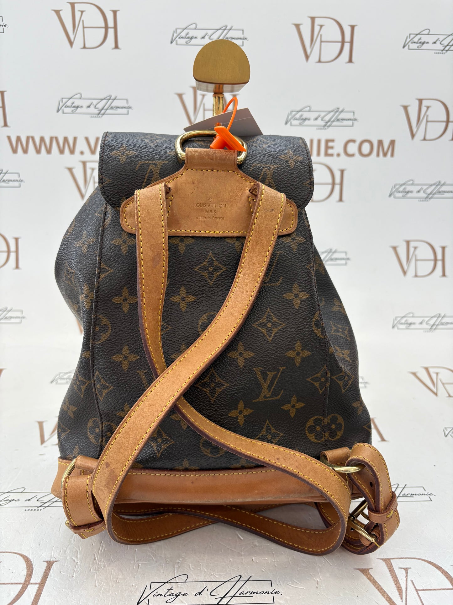 018728 - Louis Vuitton Montsouris MM