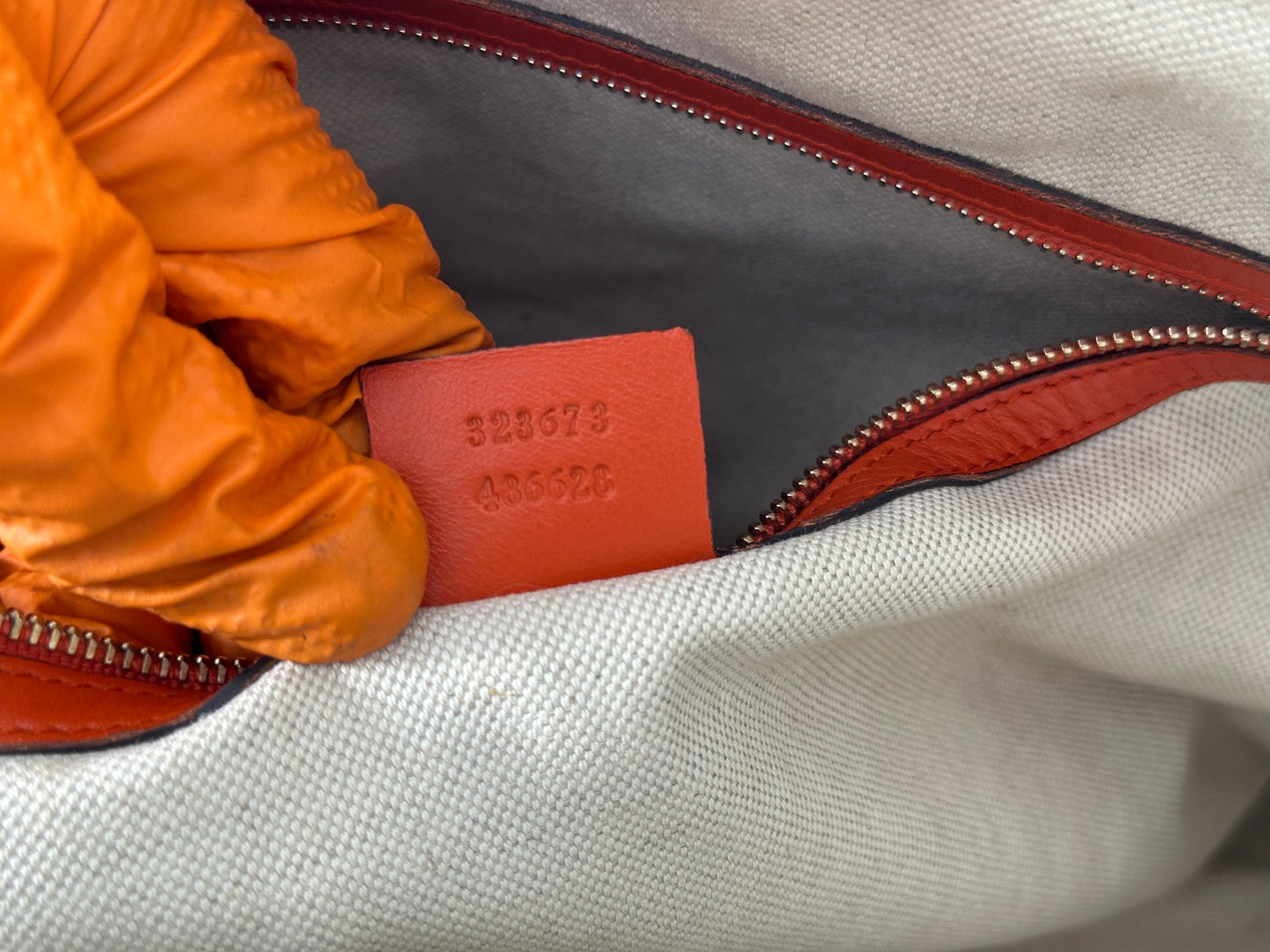 200744 - Gucci Tote Orange