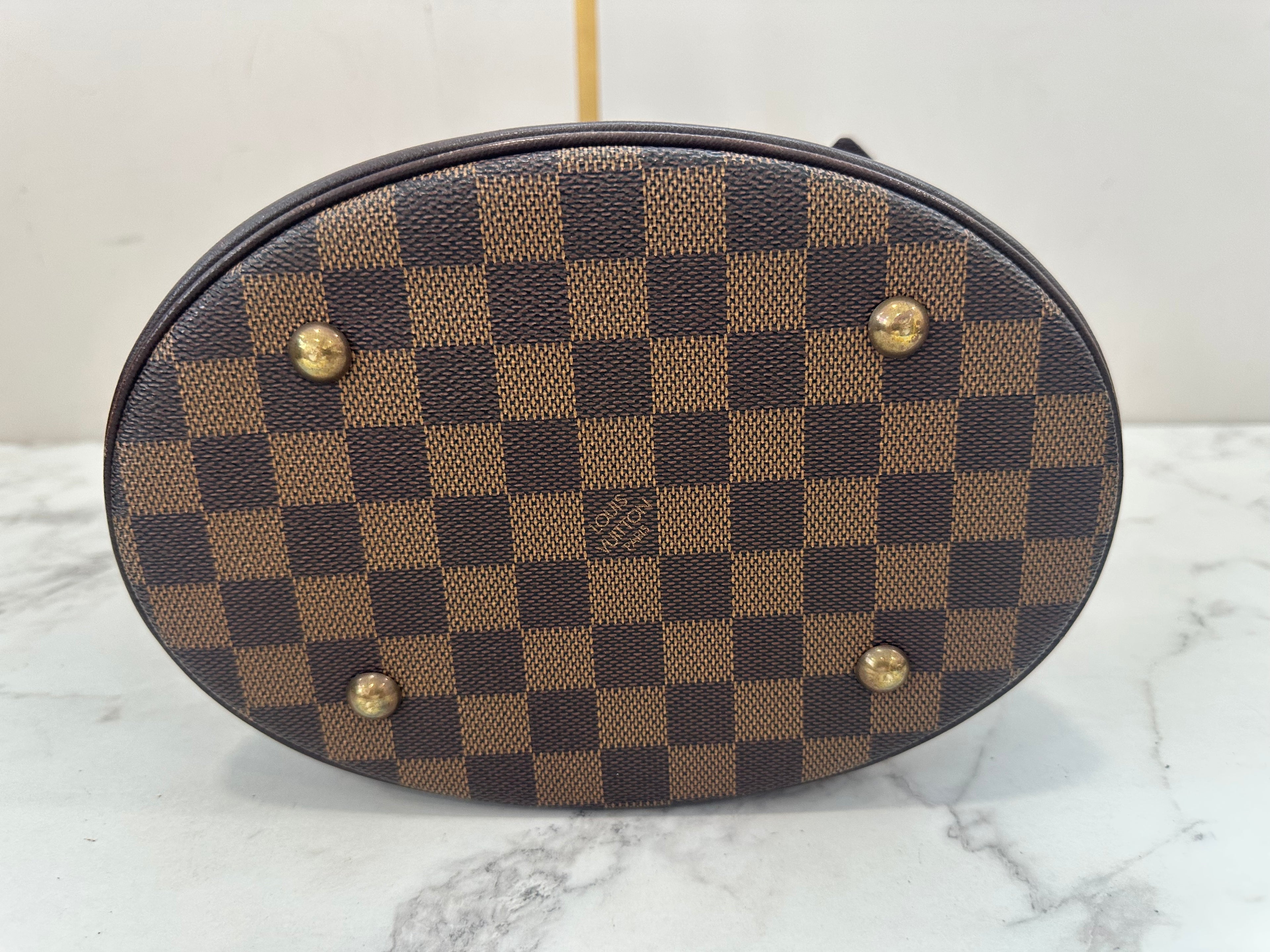 Louis Vuitton Marais