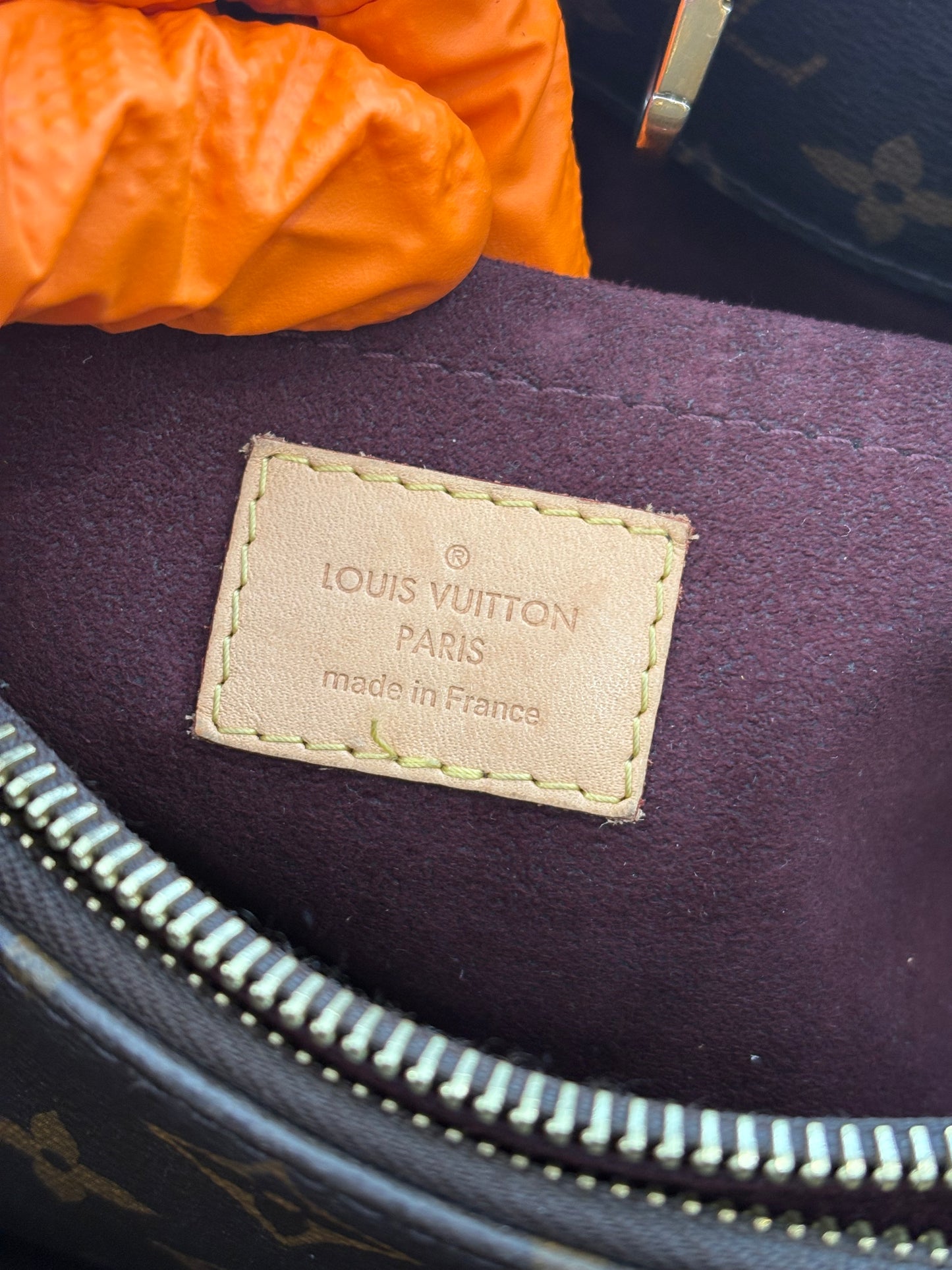 384104 - Louis Vuitton Montaigne