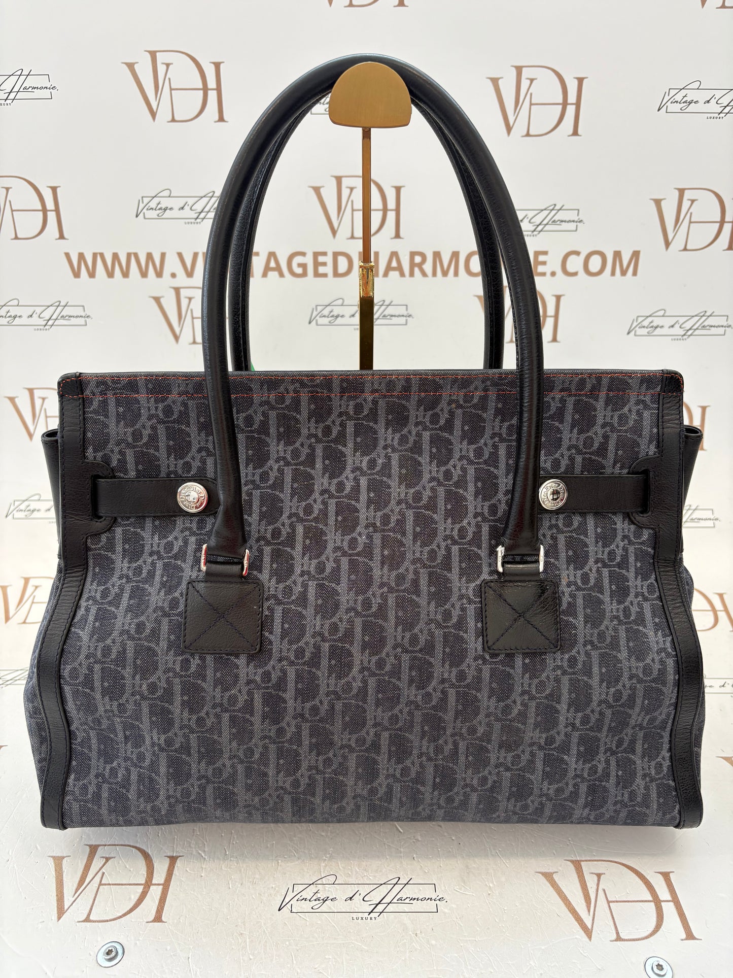 017086 - Christian Dior Navy Trotter