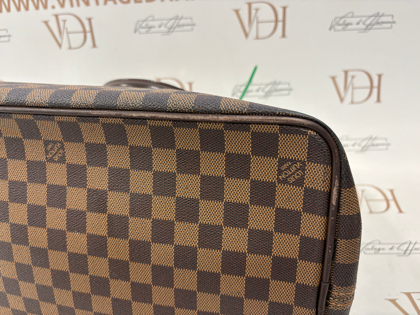 017157 - Louis Vuitton Greenwich PM