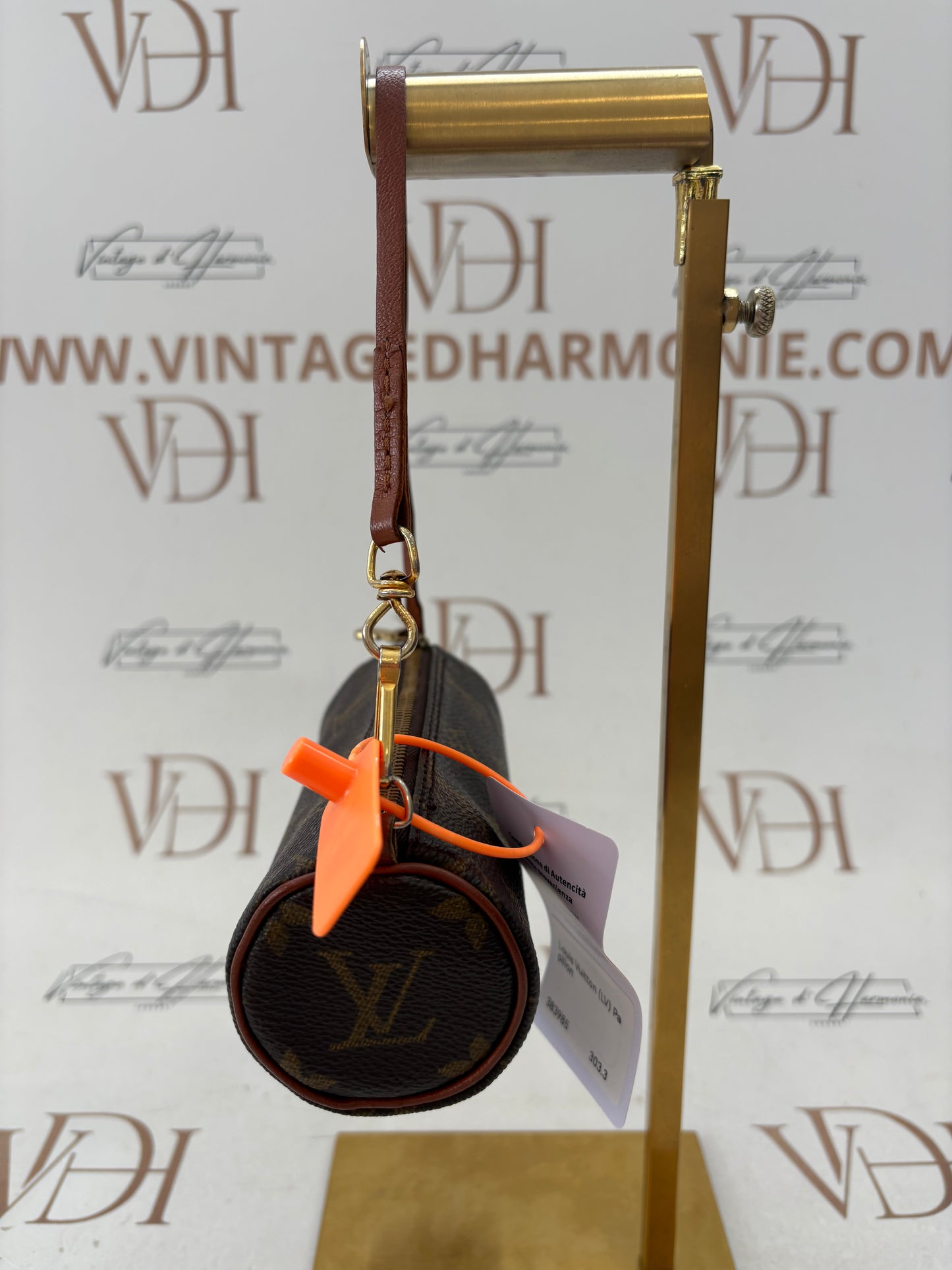 383985 - Louis Vuitton Papillon Pouch