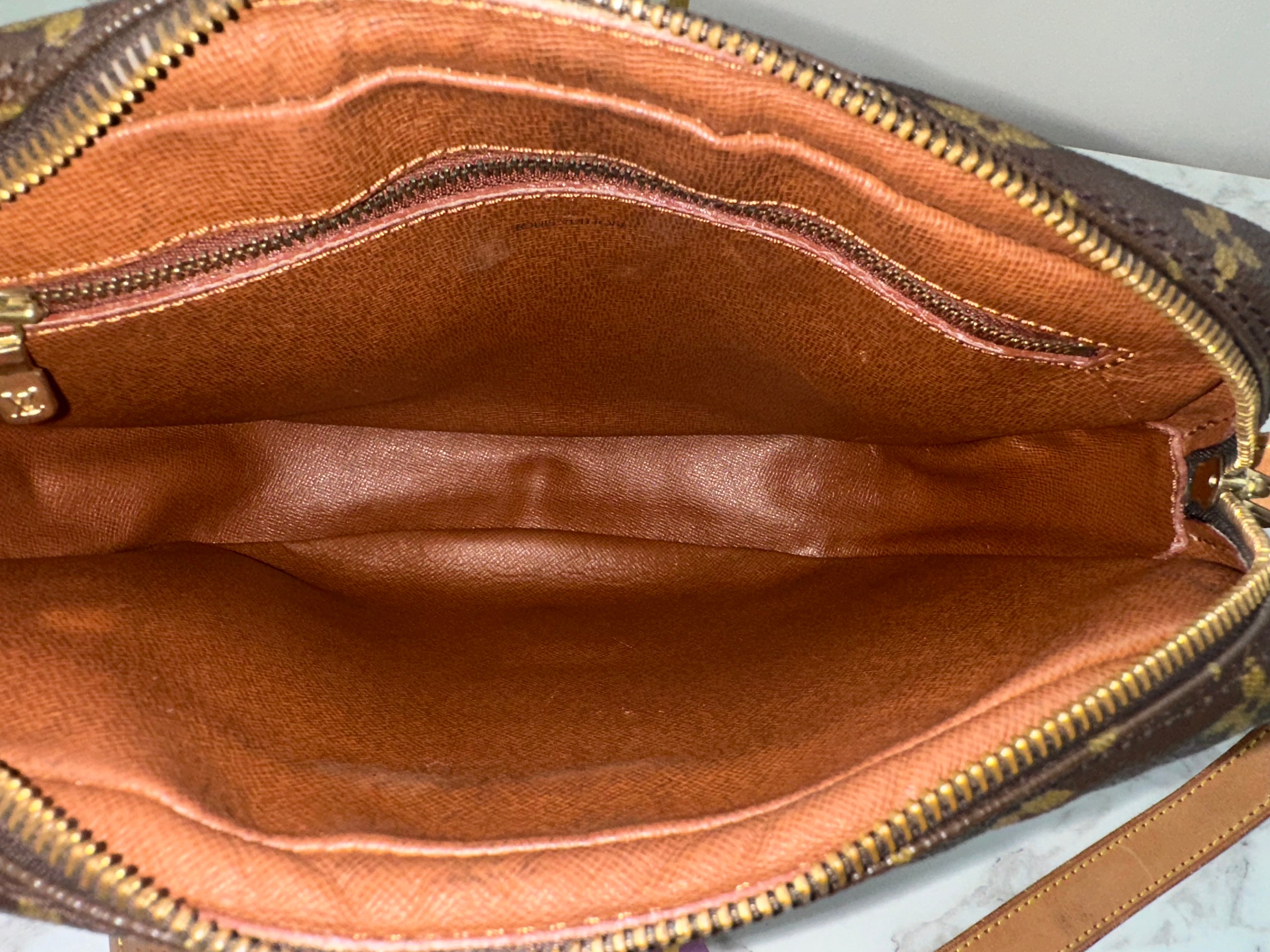 Louis Vuitton Jeune Fille