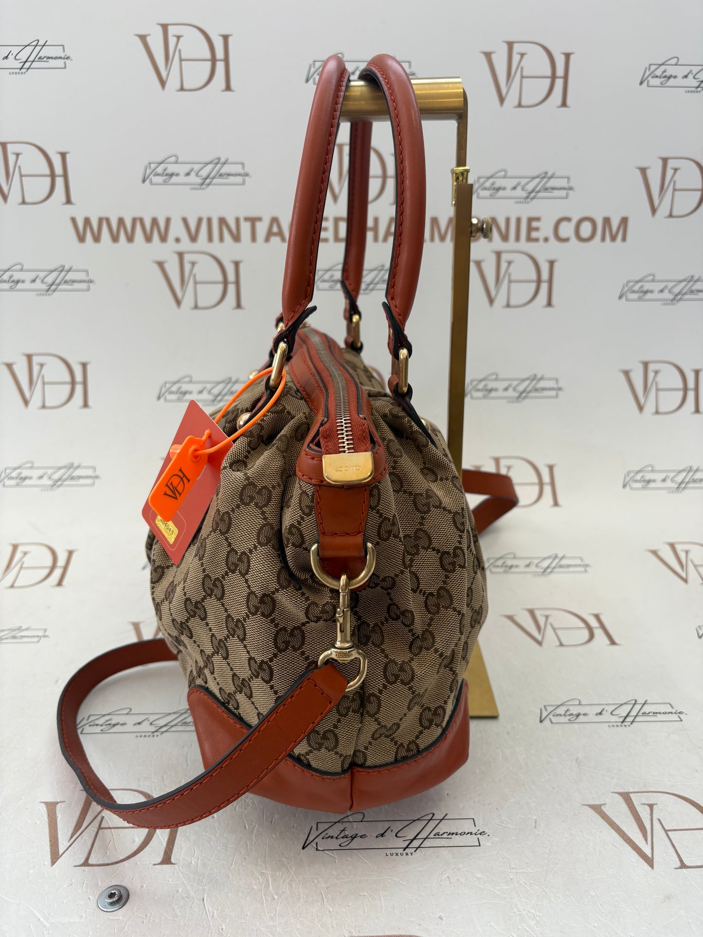 384043 - Gucci Sukey