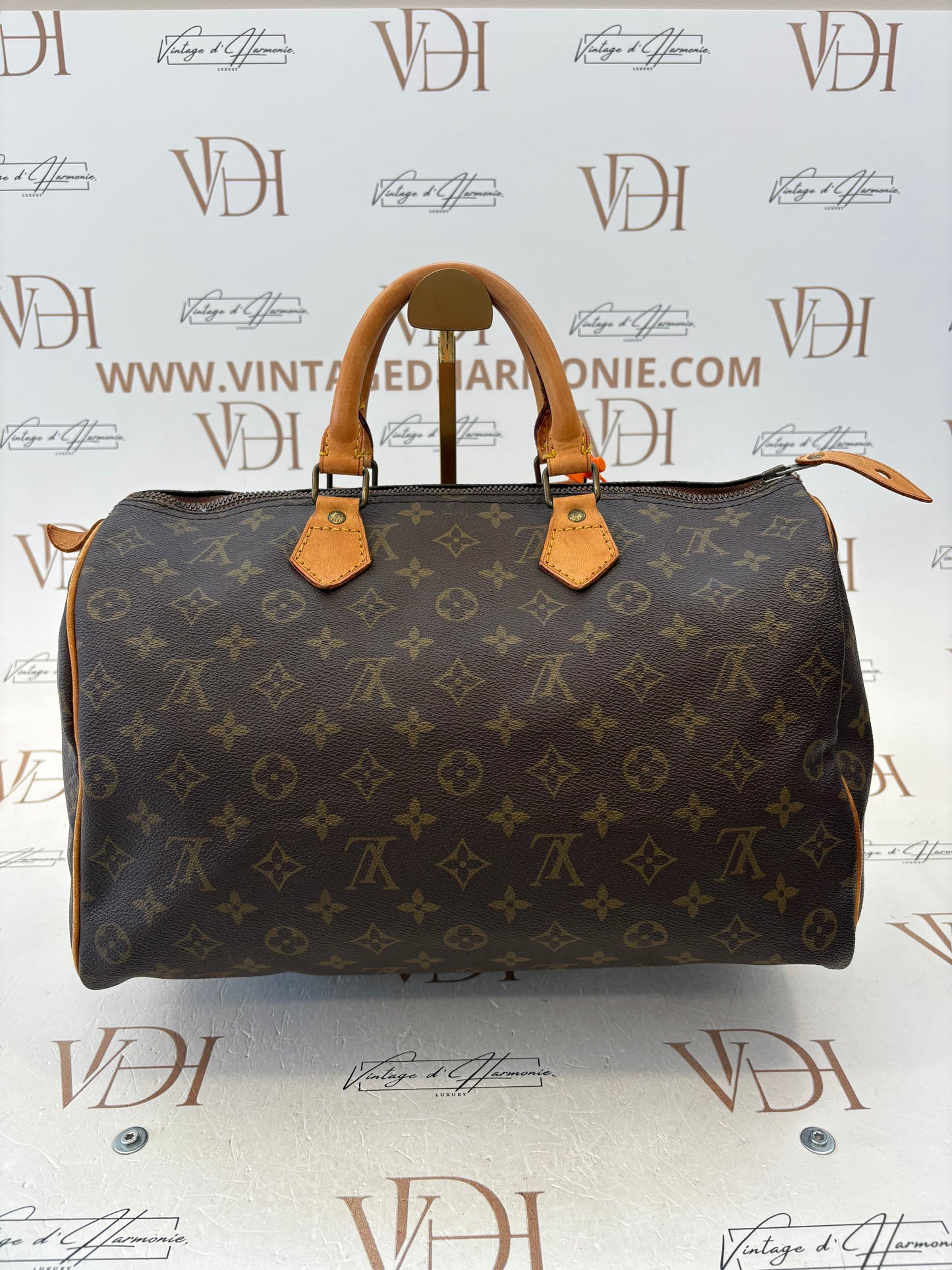 018545 - Louis Vuitton Speedy 35