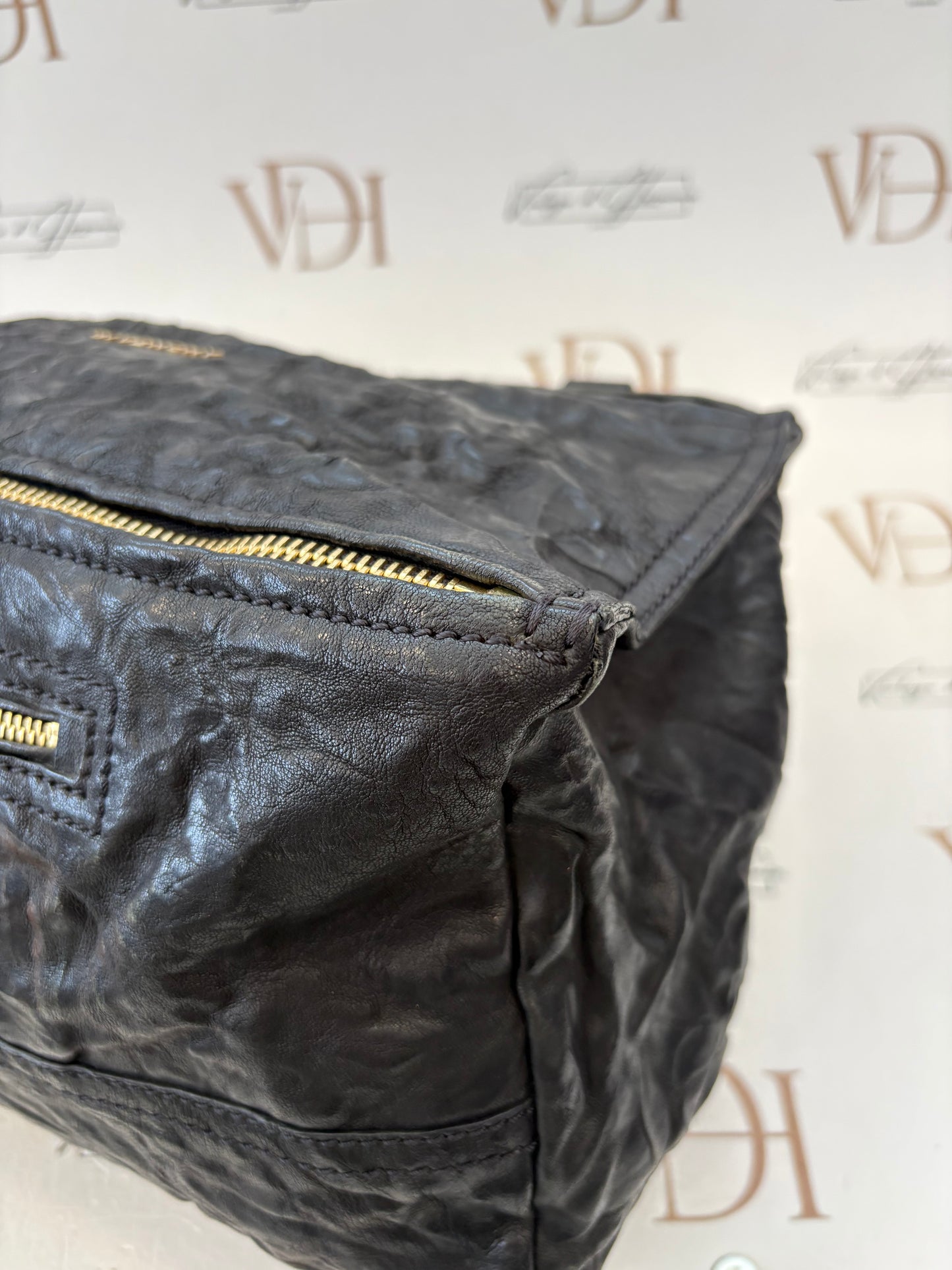 201073 - Givenchy Black
