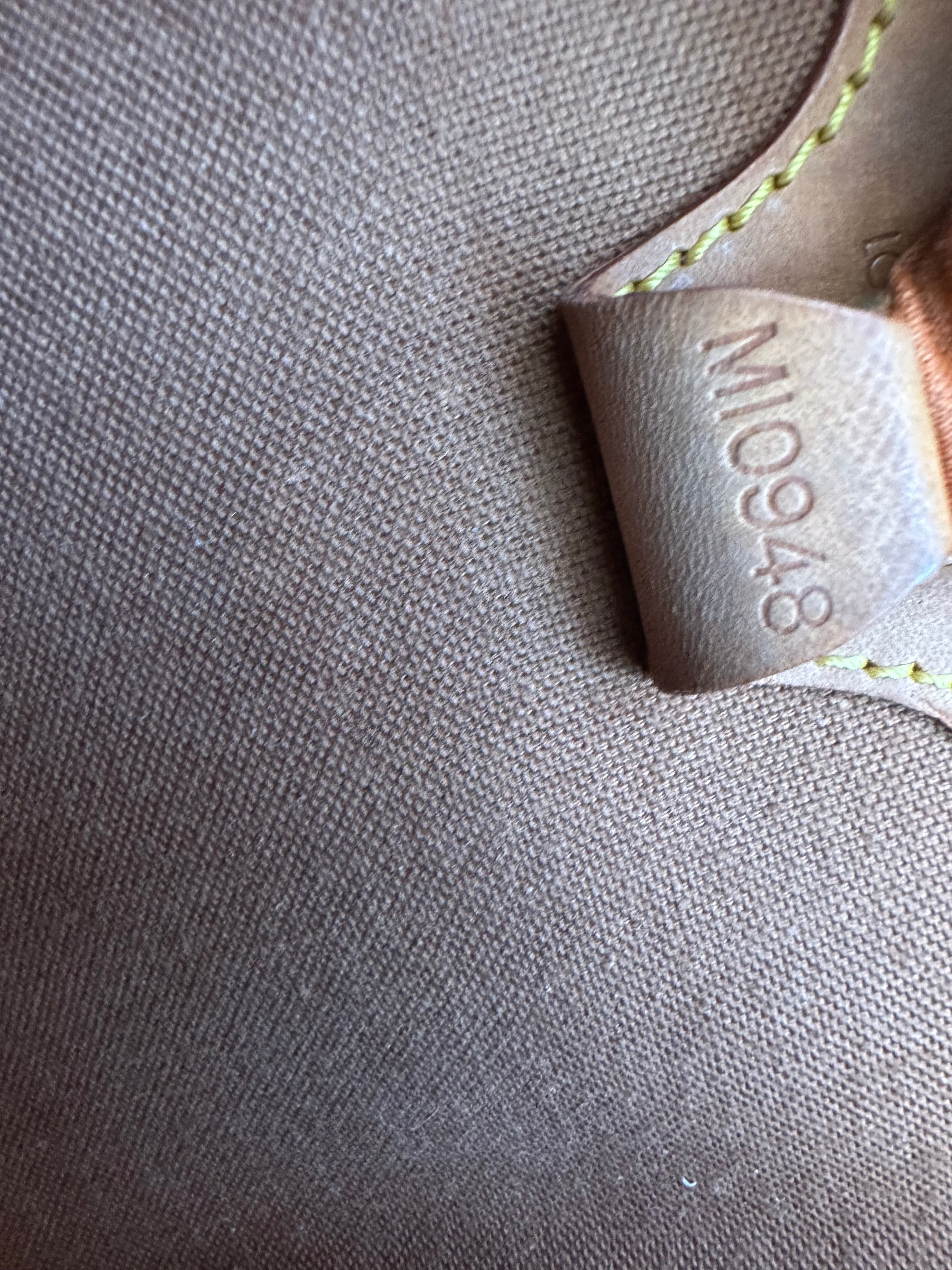 Louis Vuitton Ellipse MM