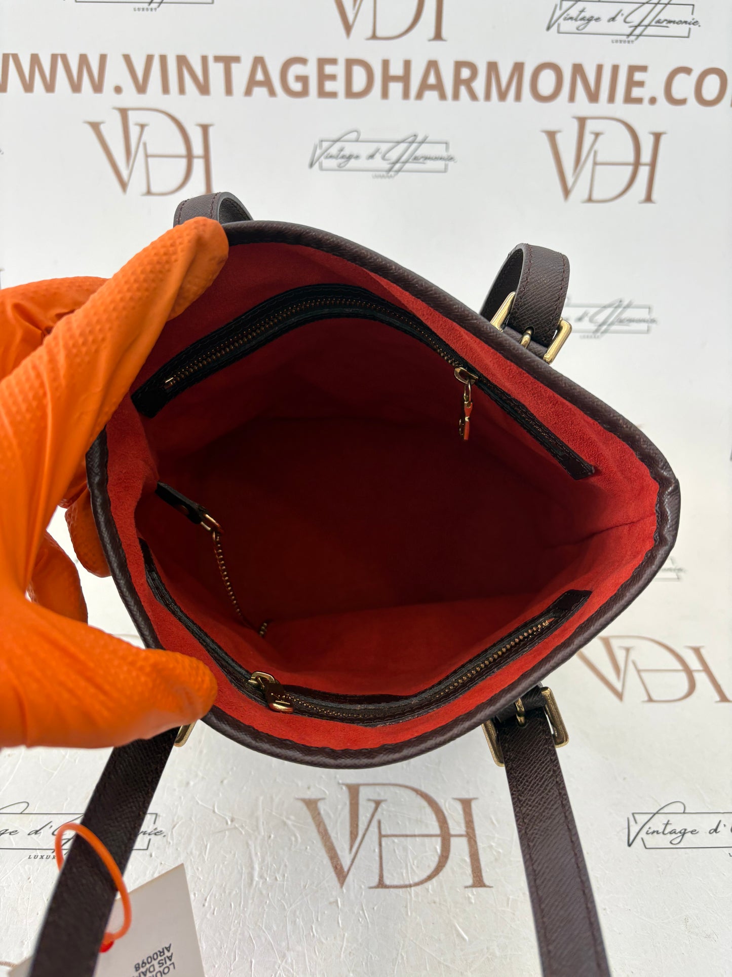 018060 - Louis Vuitton Marais Damier