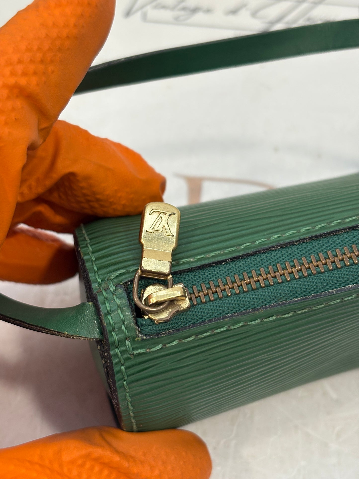 018206 - Louis Vuitton Green Epi