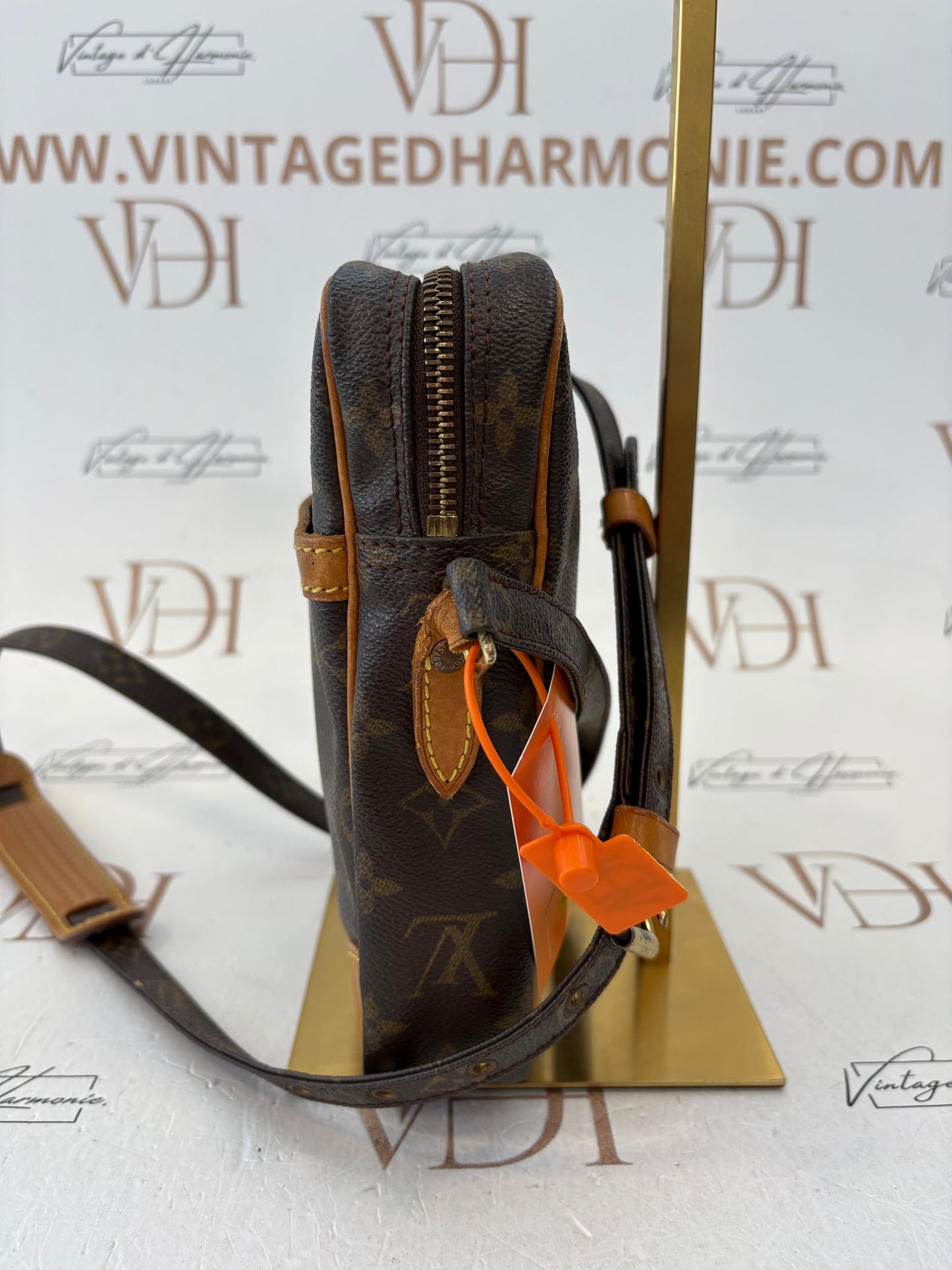 018762 - Louis Vuitton Danube